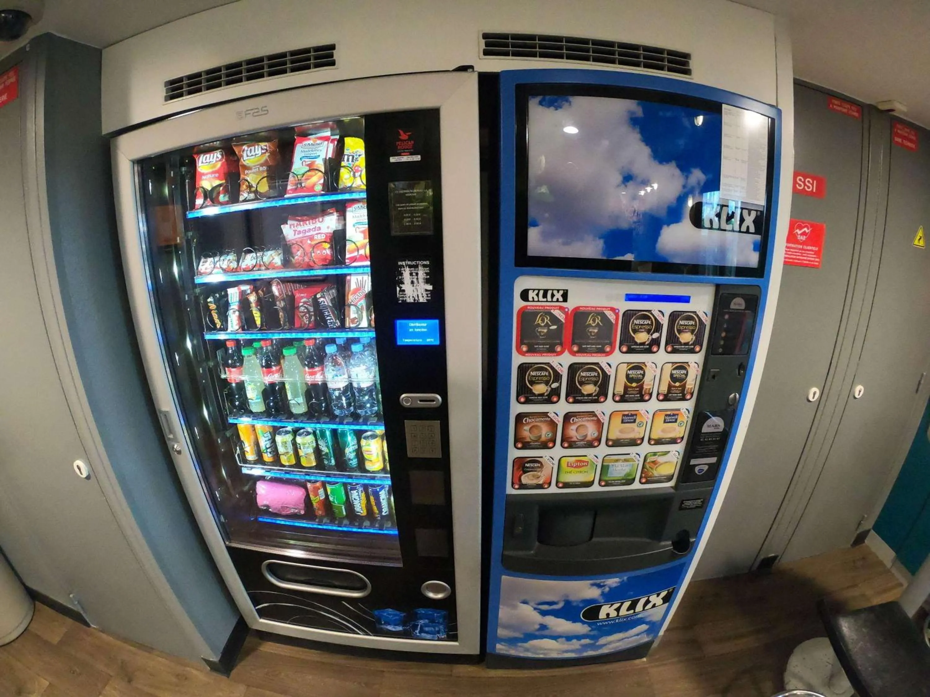 Property building in hotelF1 Paris Villemomble