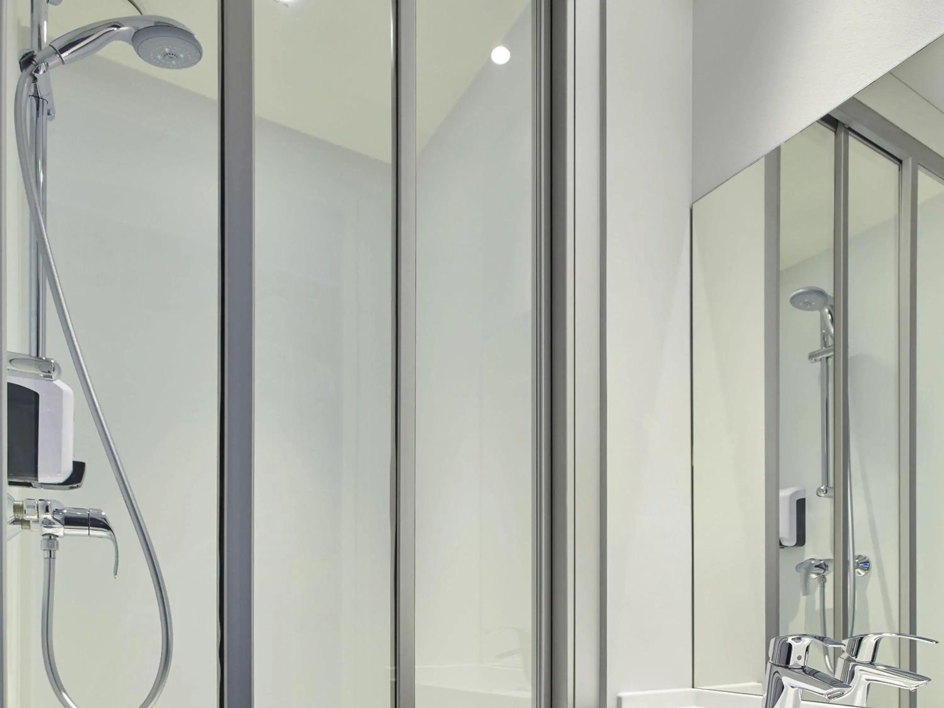 Cabrio Room with Private Bathroom in hotelF1 Paris Villemomble Cabrio Room with Private Bathroom in hotelF1 Paris Villemomble