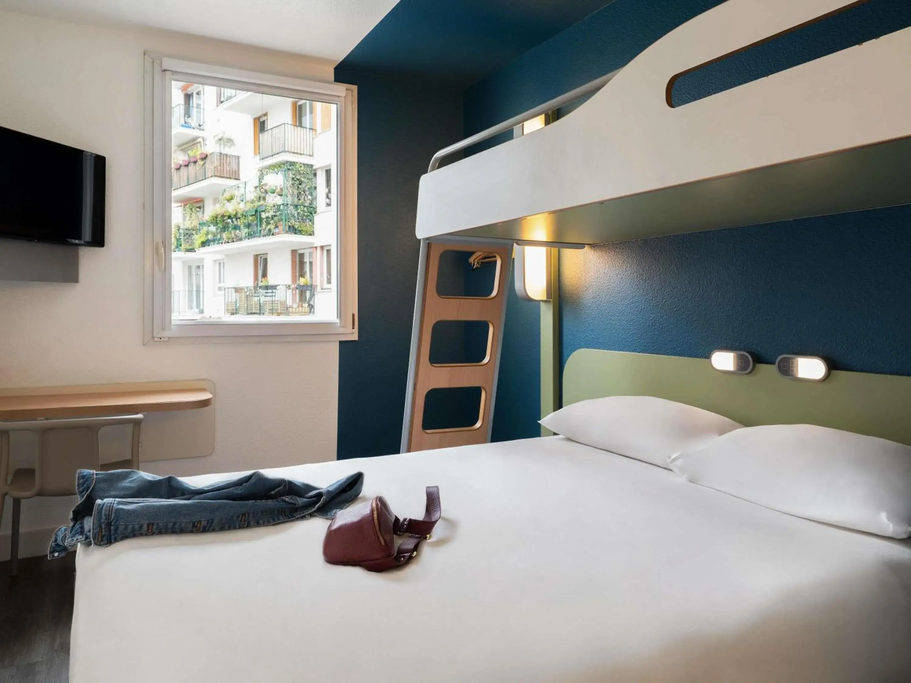 Bedroom, Bed in ibis Budget Paris La Villette 19ème Bedroom, Bed in ibis Budget Paris La Villette 19ème