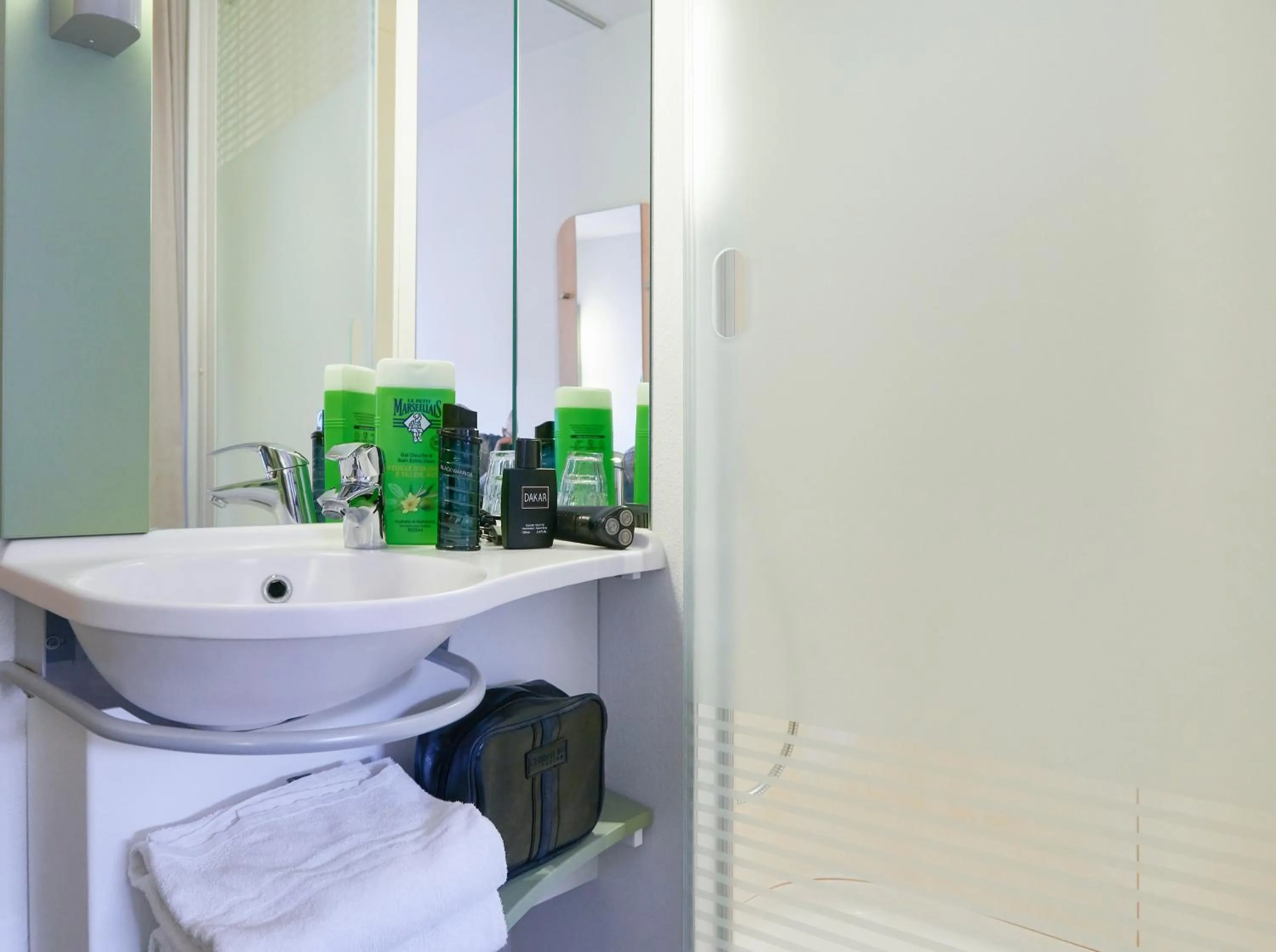 Toilet in ibis Budget Paris La Villette 19ème