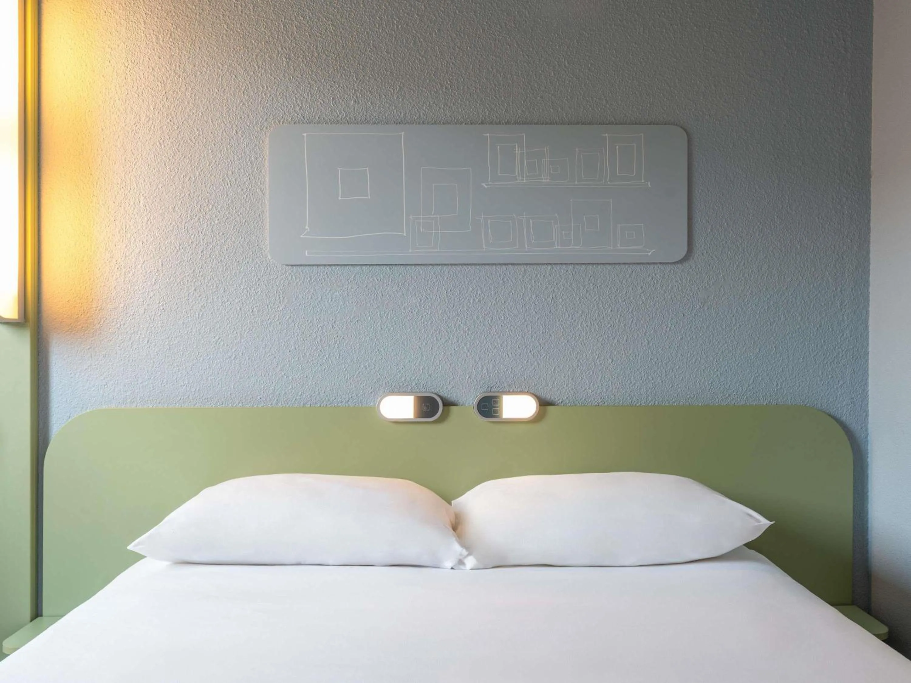 Bedroom, Bed in ibis Budget Paris La Villette 19ème