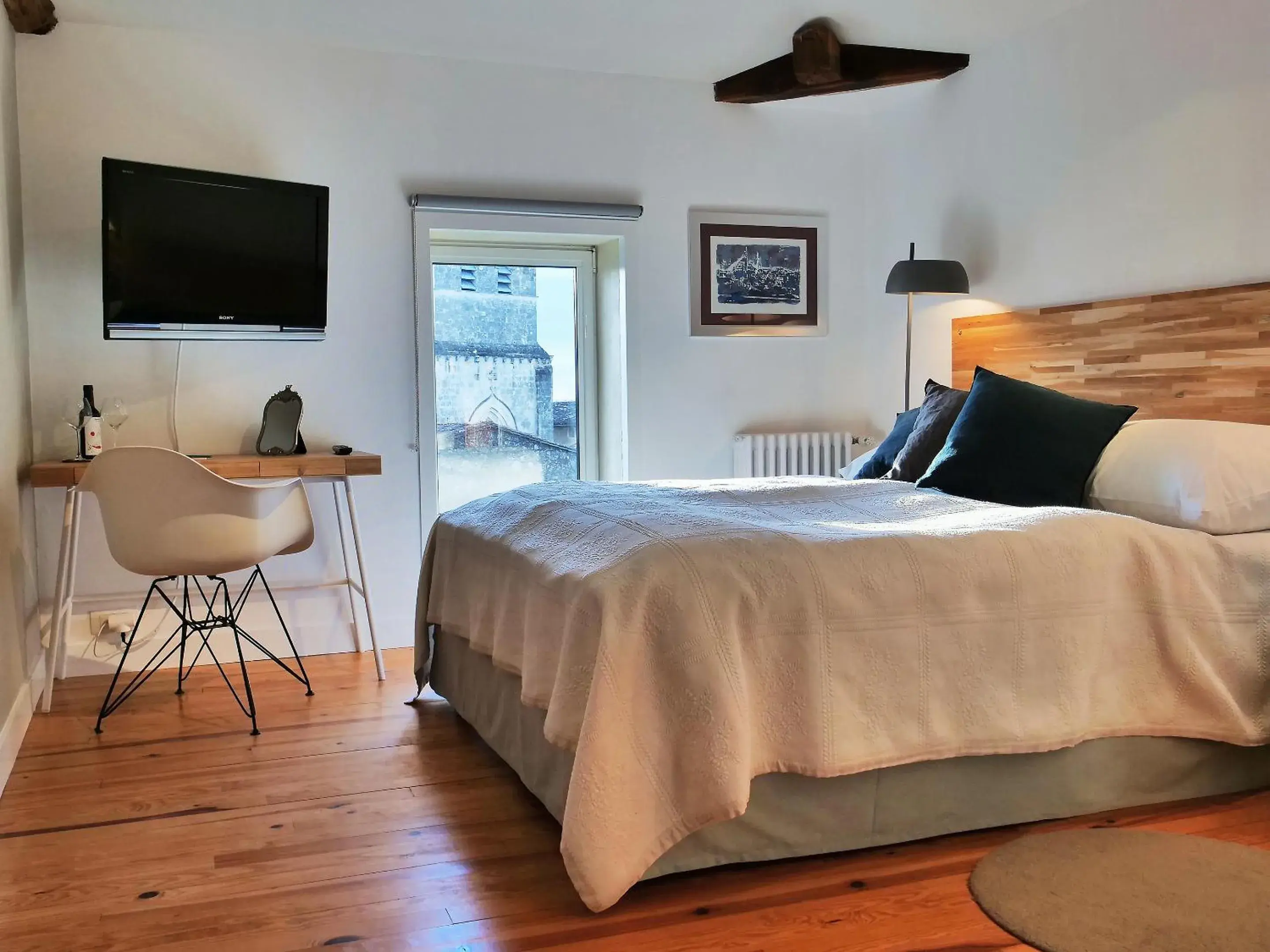 Deluxe Double Room in Clos Monicord Deluxe Double Room in Clos Monicord