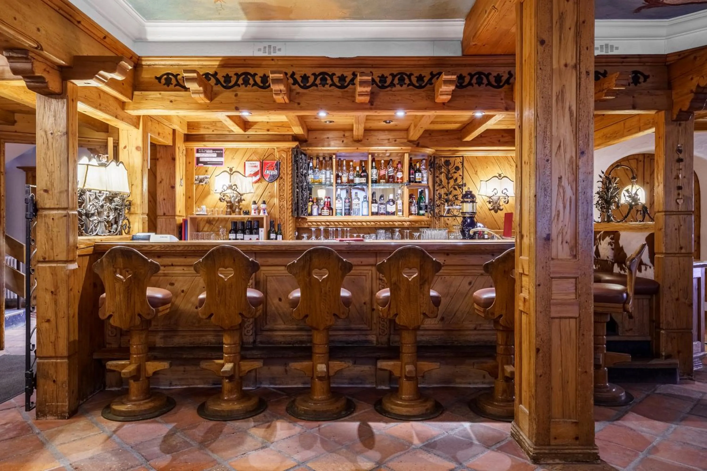 Lounge or bar in Hotel Alpenroyal