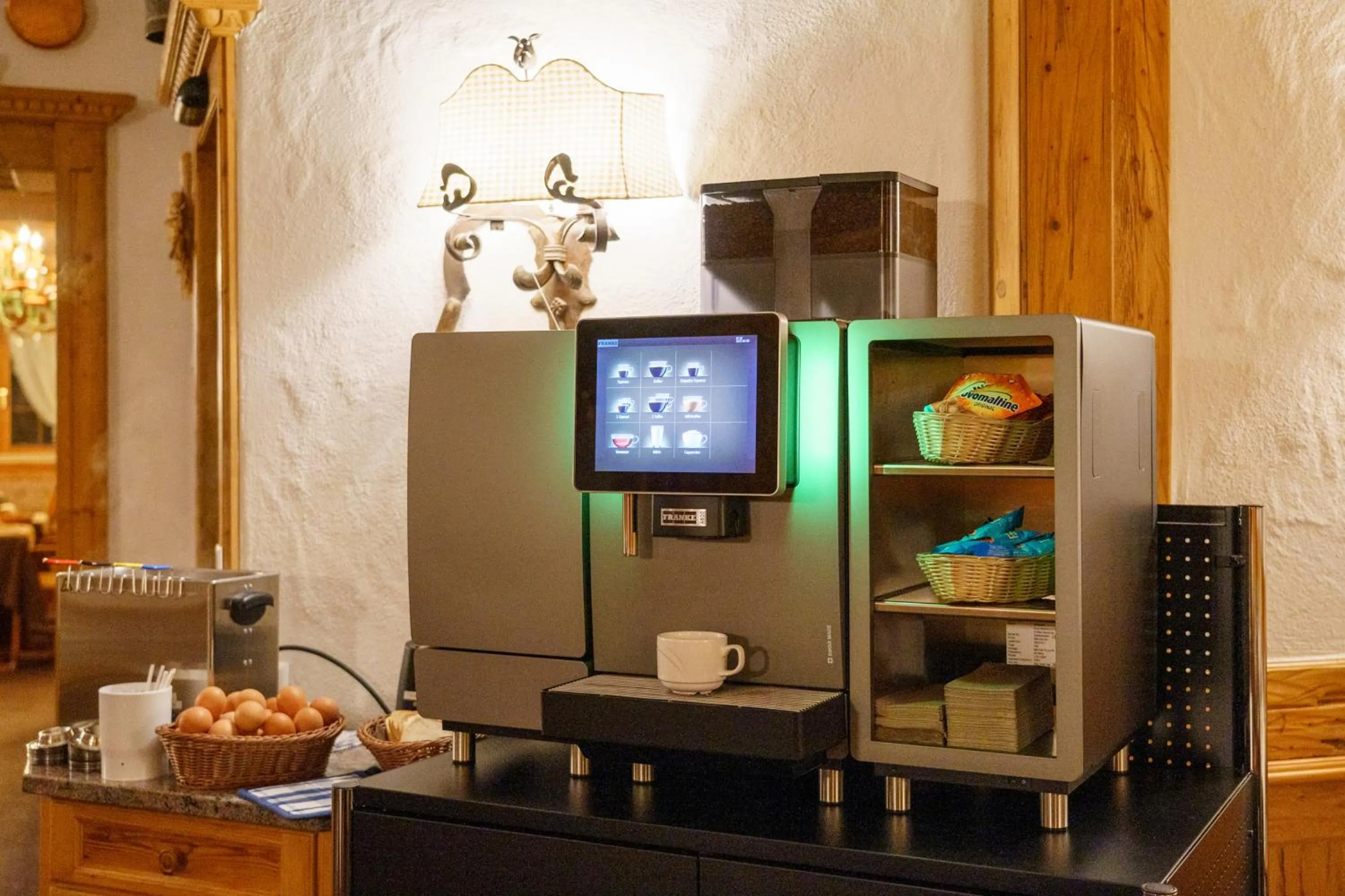 Restaurant/places to eat in Hotel Alpenroyal