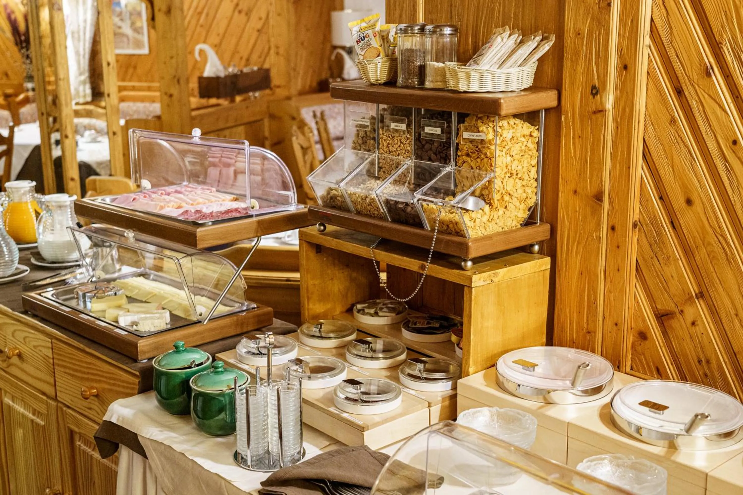 Restaurant/places to eat in Hotel Alpenroyal