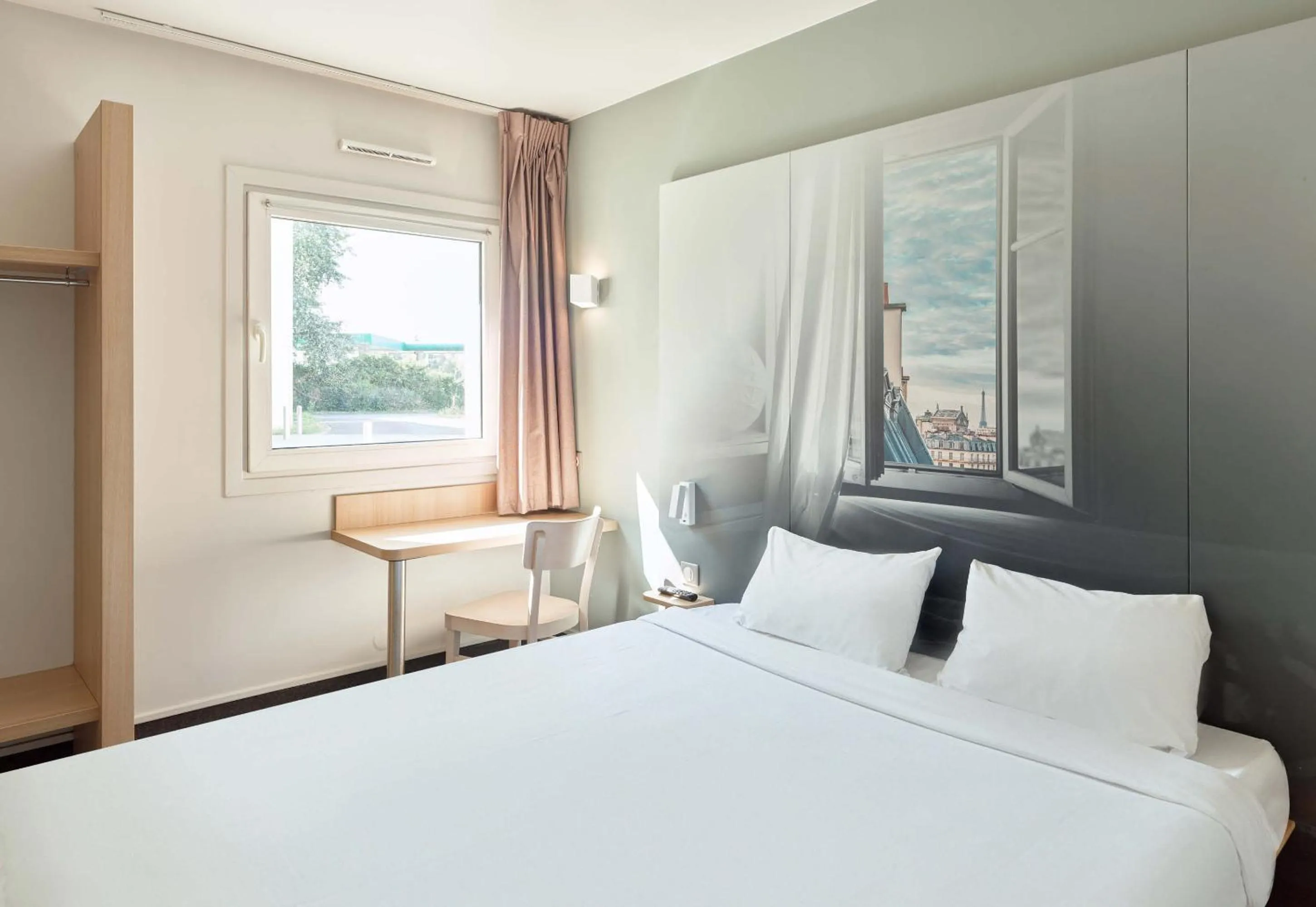 Bedroom, Bed in B&B HOTEL Paris Nord Aulnay-sous-Bois