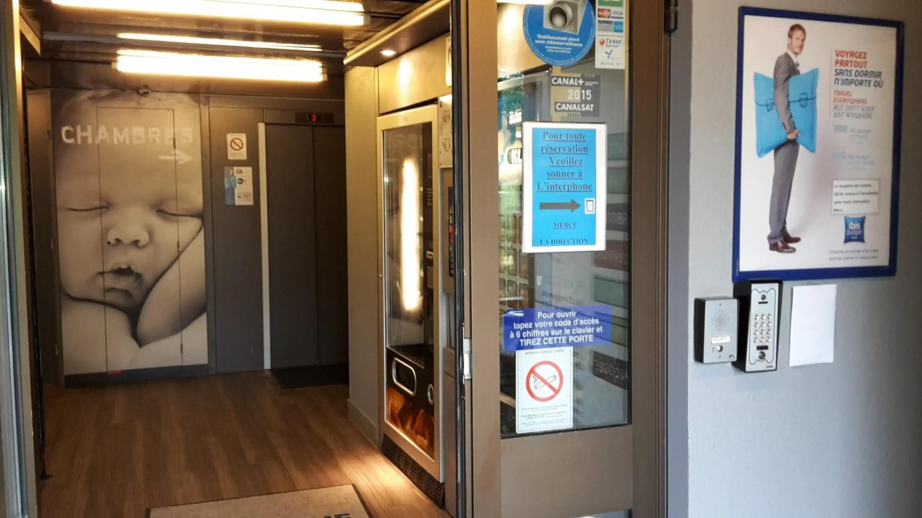 Lobby or reception in Ibis Budget St Gratien - Enghien-Les-Bains Lobby or reception in Ibis Budget St Gratien - Enghien-Les-Bains