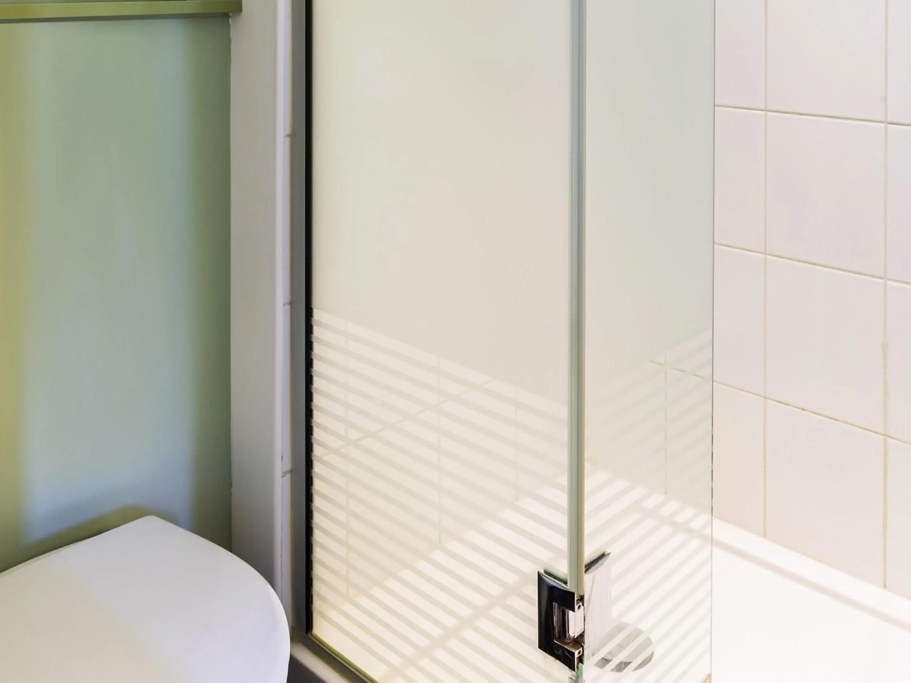 Bedroom, Bed in Ibis Budget St Gratien - Enghien-Les-Bains Bedroom, Bed in Ibis Budget St Gratien - Enghien-Les-Bains