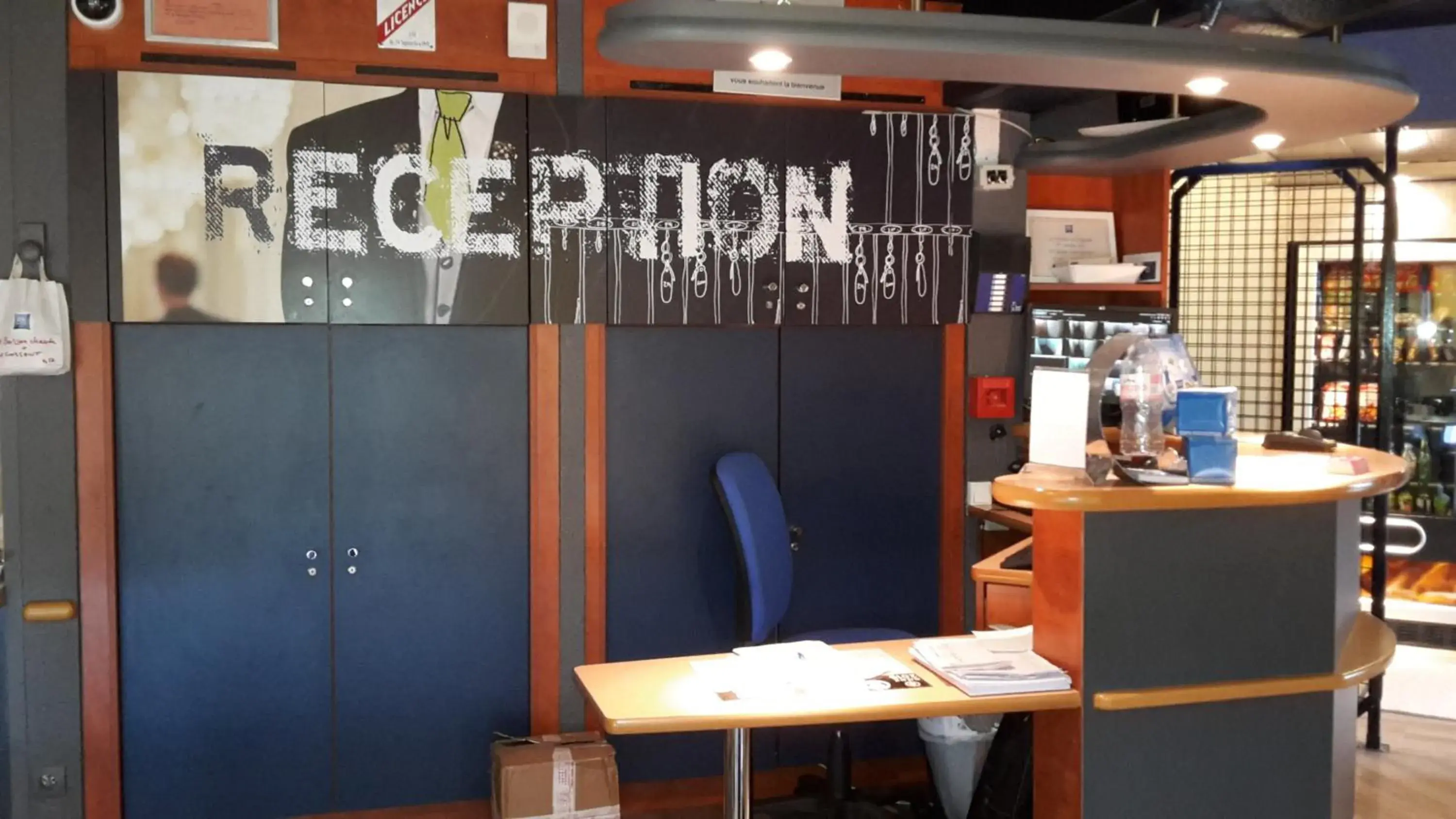 Lobby or reception in Ibis Budget St Gratien - Enghien-Les-Bains Lobby or reception in Ibis Budget St Gratien - Enghien-Les-Bains