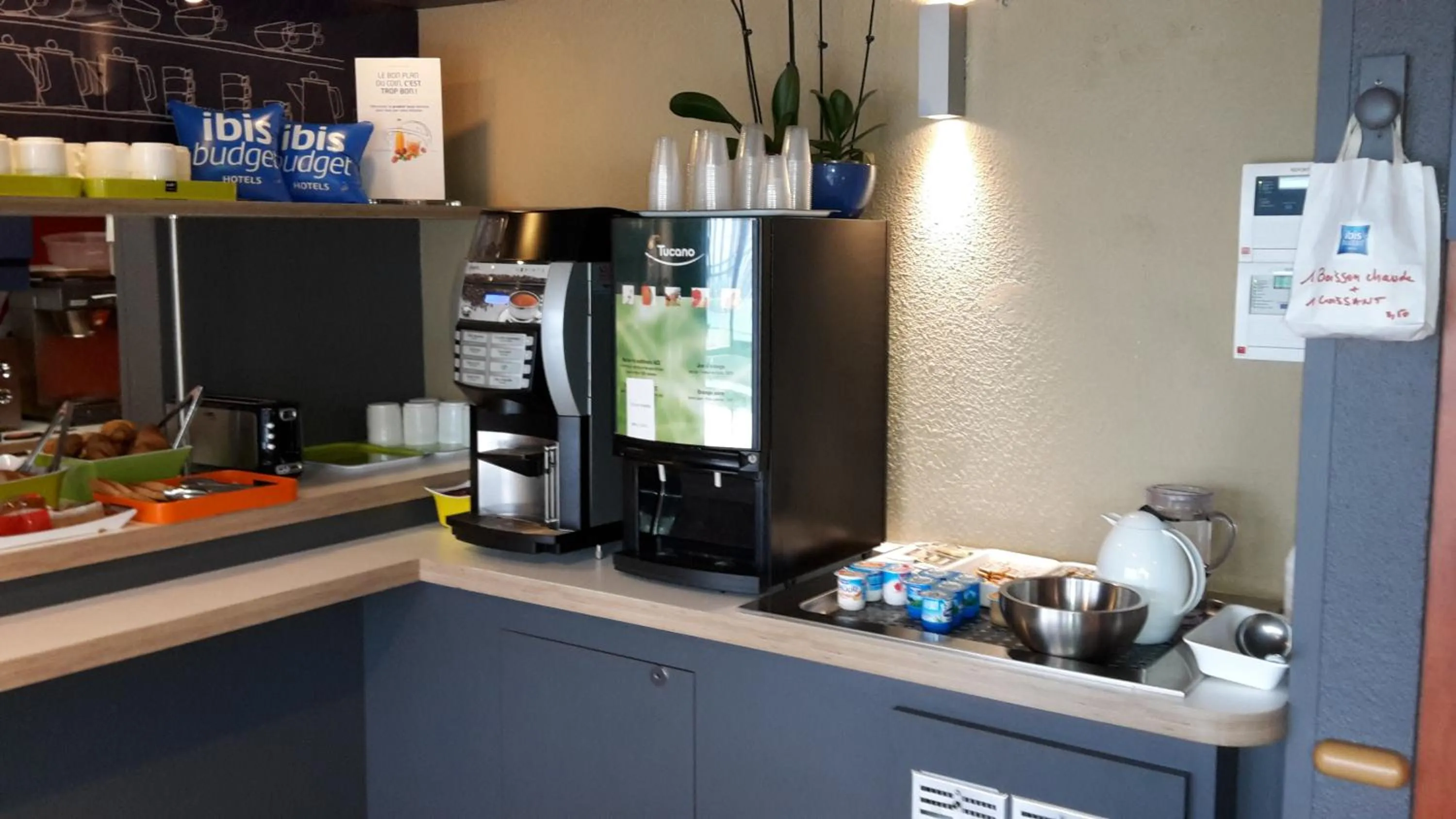 Coffee/tea facilities in Ibis Budget St Gratien - Enghien-Les-Bains