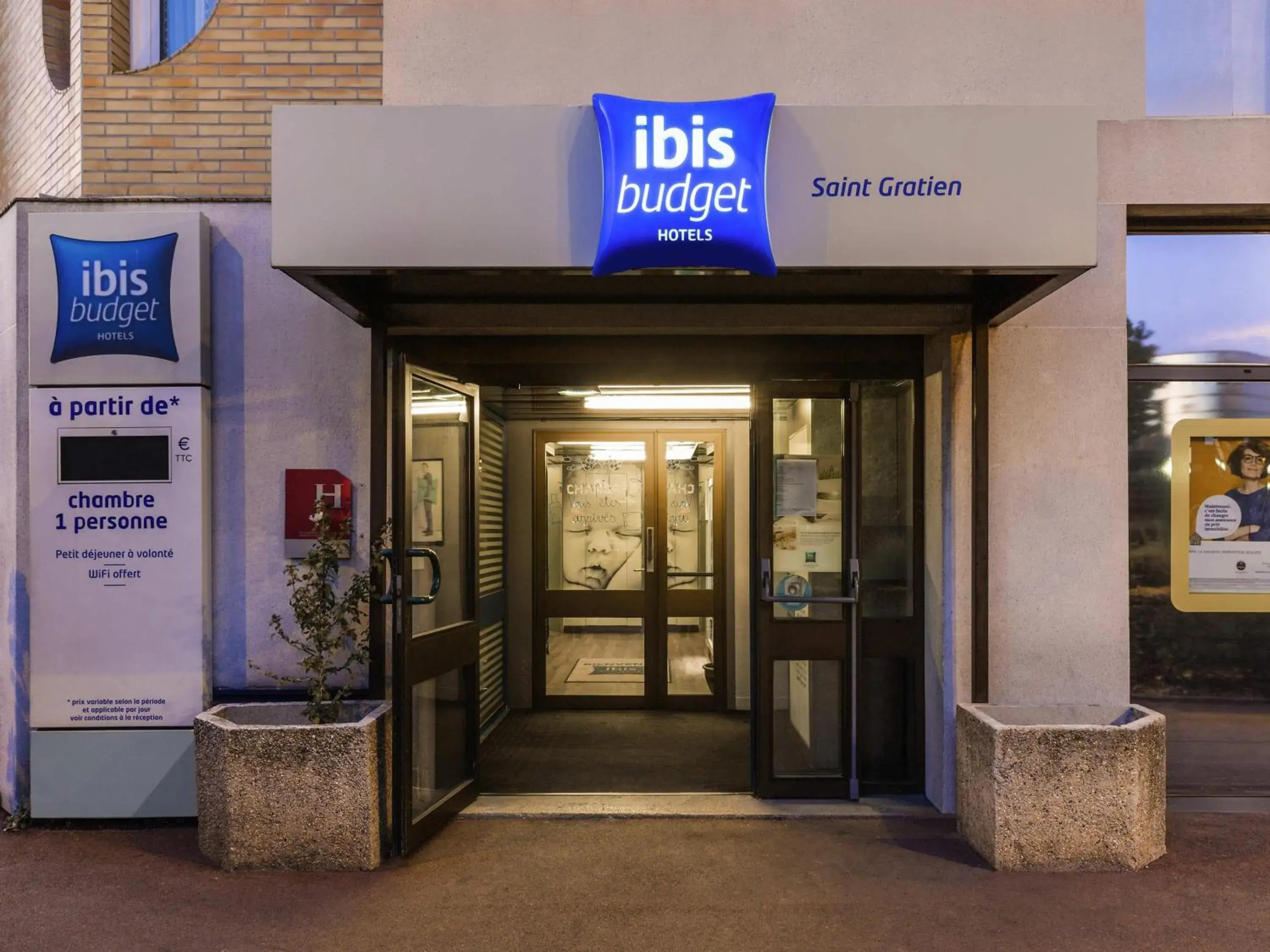 Property building in Ibis Budget St Gratien - Enghien-Les-Bains Property building in Ibis Budget St Gratien - Enghien-Les-Bains