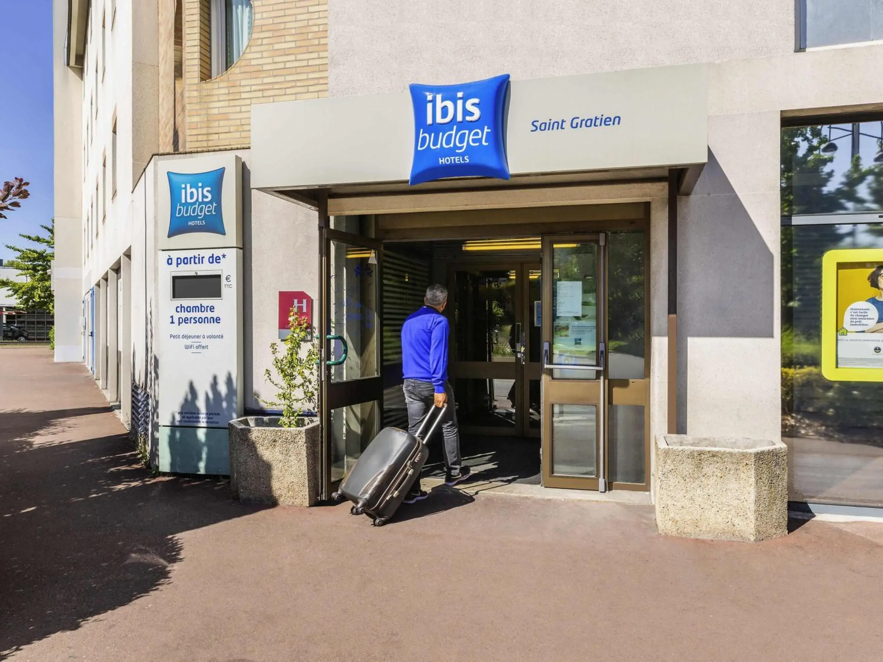 Property building in Ibis Budget St Gratien - Enghien-Les-Bains Property building in Ibis Budget St Gratien - Enghien-Les-Bains