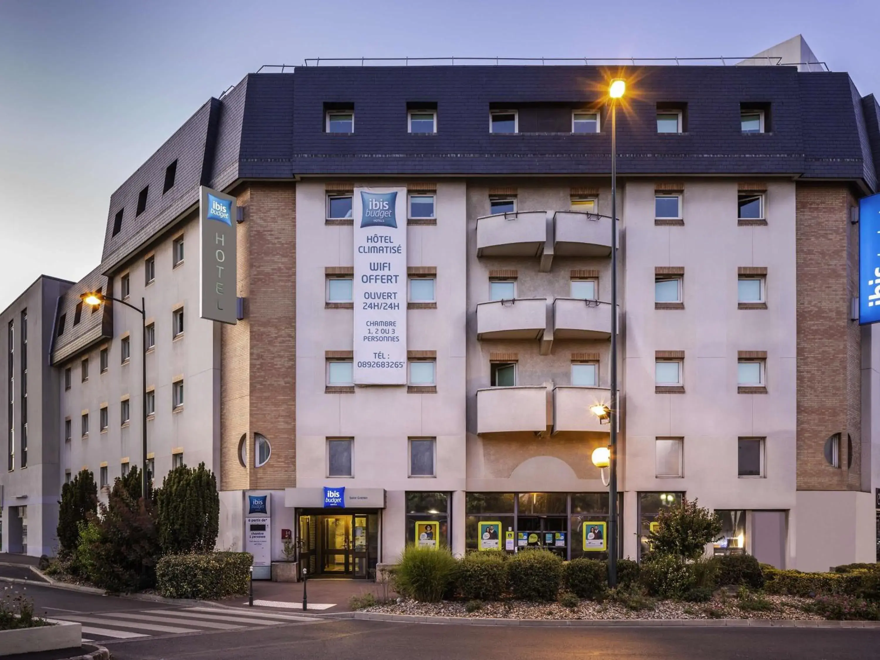 Property building in Ibis Budget St Gratien - Enghien-Les-Bains Property building in Ibis Budget St Gratien - Enghien-Les-Bains