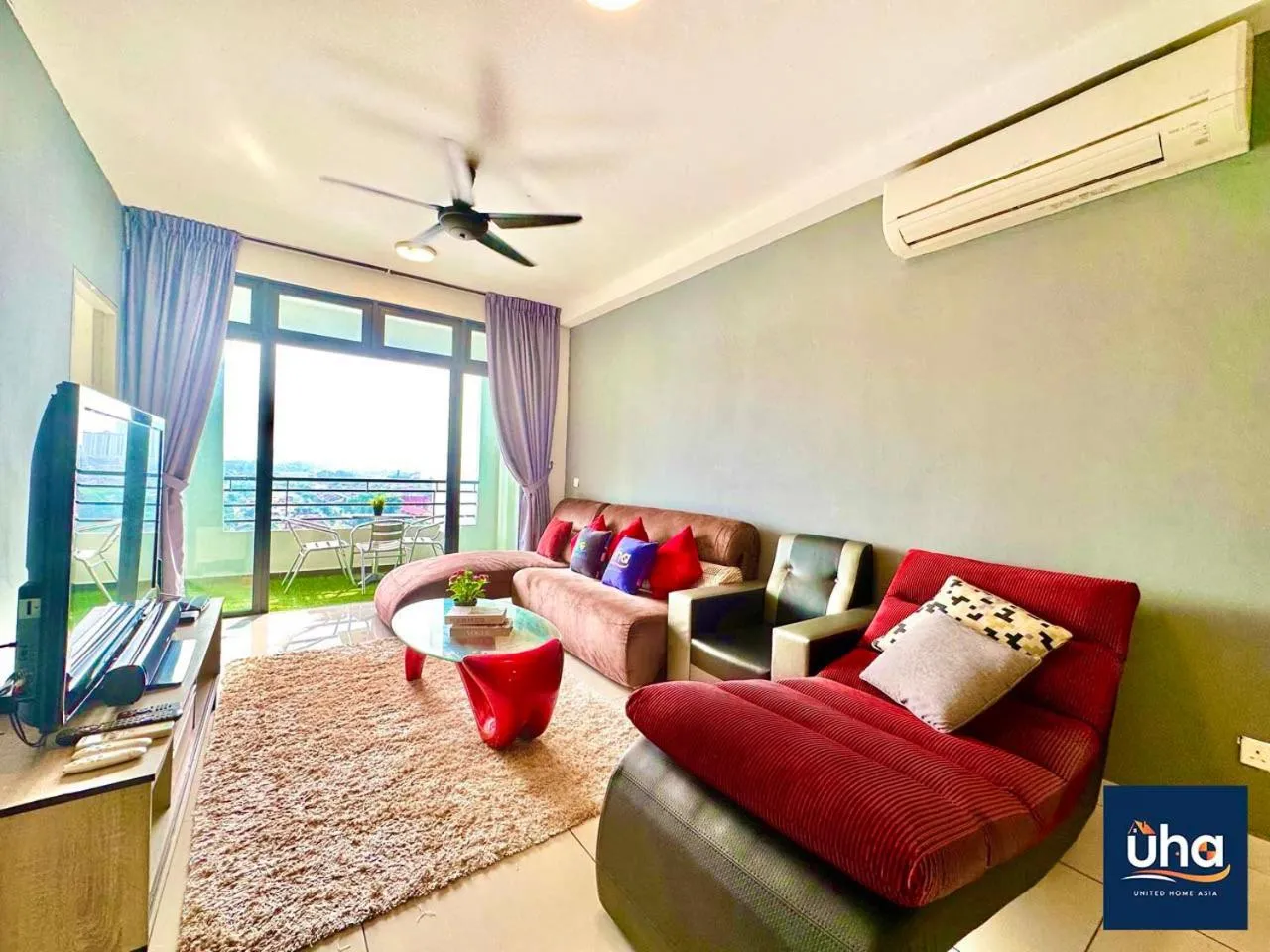 Communal lounge/ TV room in 1 Tebrau Residences By RR JBcity