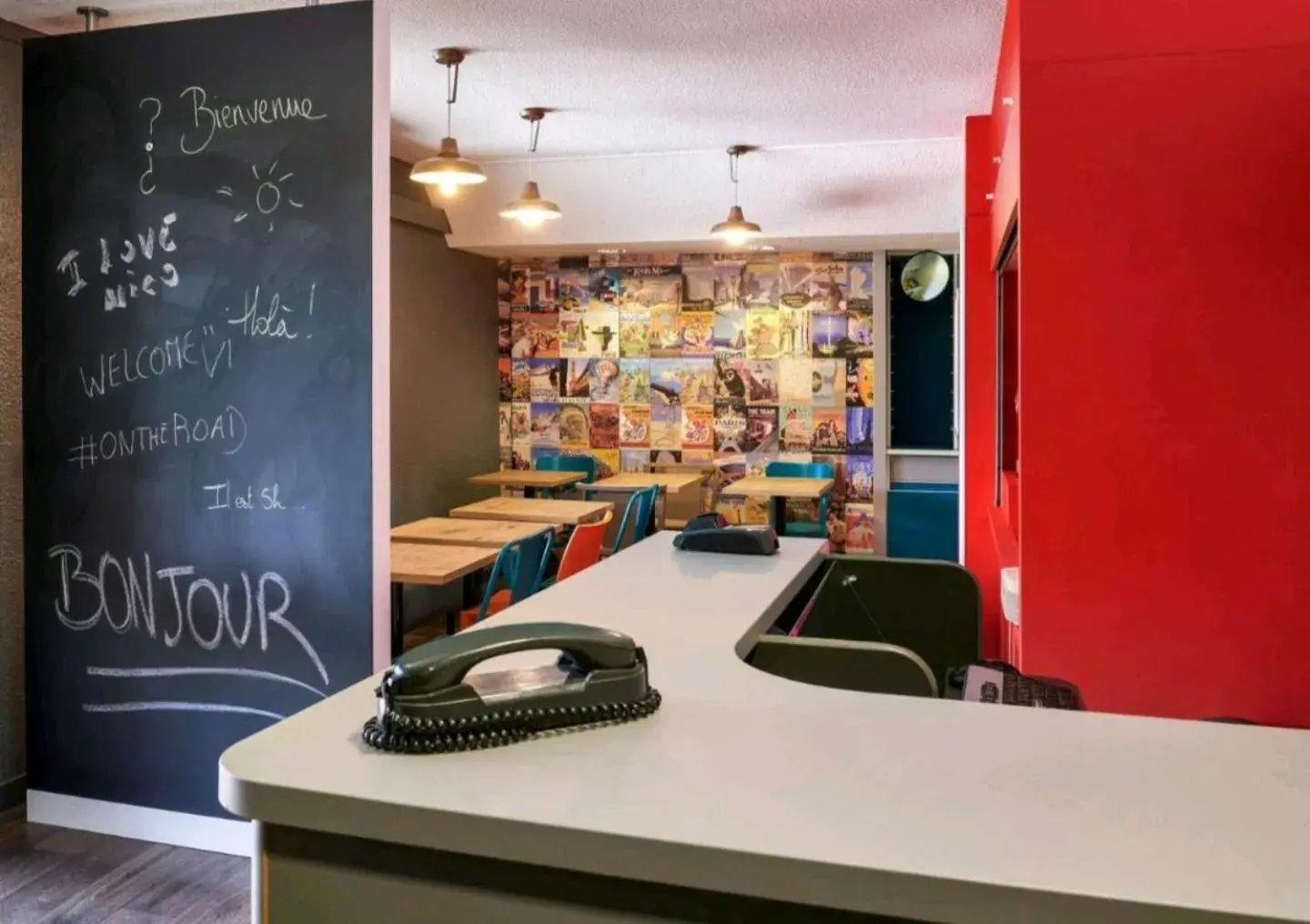 Lobby or reception in Eco hôtel Rouen Louviers Val de Reuil Lobby or reception in Eco hôtel Rouen Louviers Val de Reuil