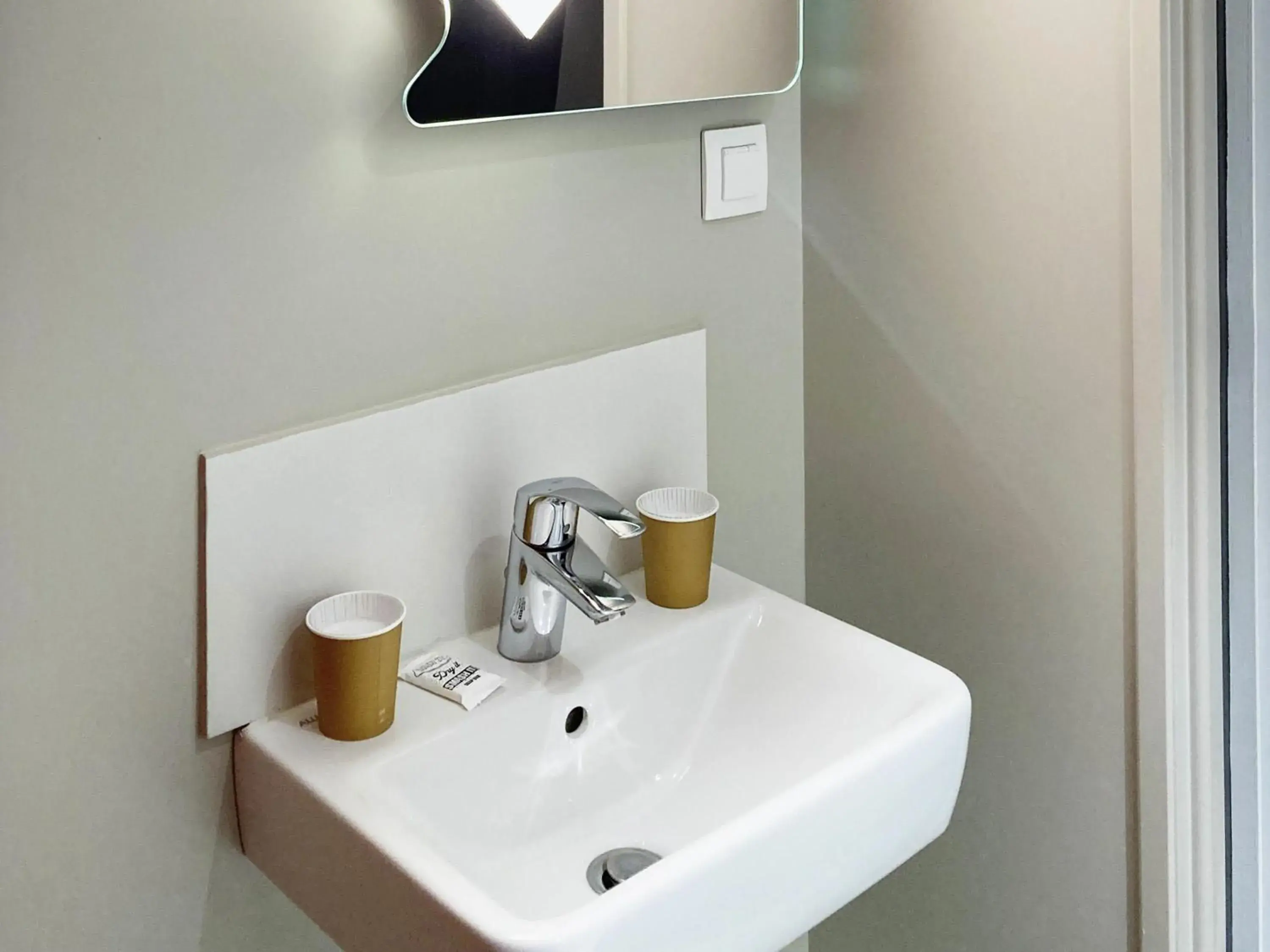 Bedroom in ibis budget Rouen Centre Rive Gauche Bedroom in ibis budget Rouen Centre Rive Gauche