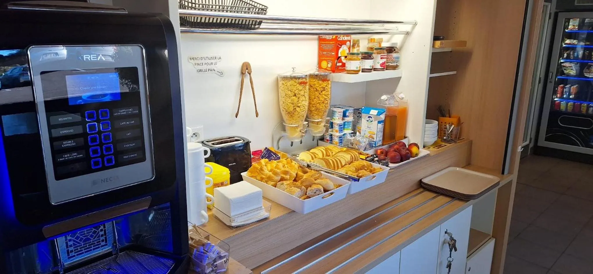 Breakfast in Hotel First Eco Dieppe