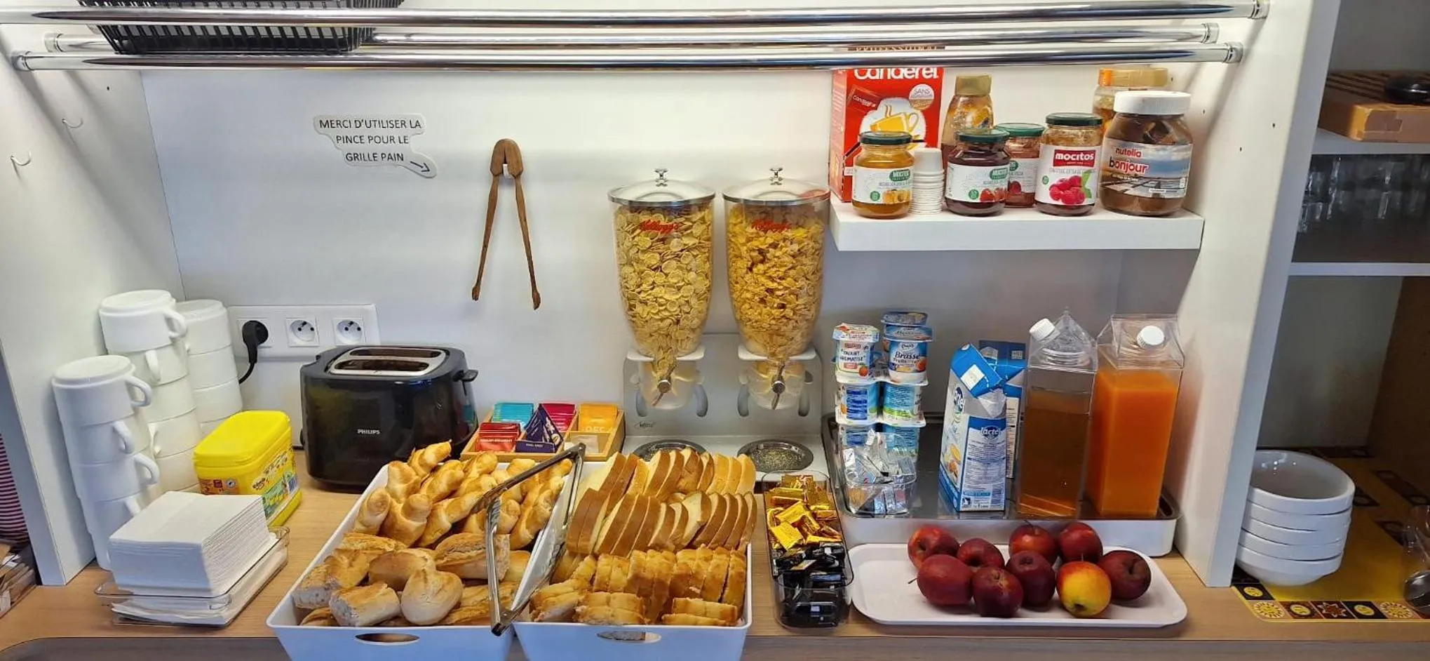 Breakfast in Hotel First Eco Dieppe