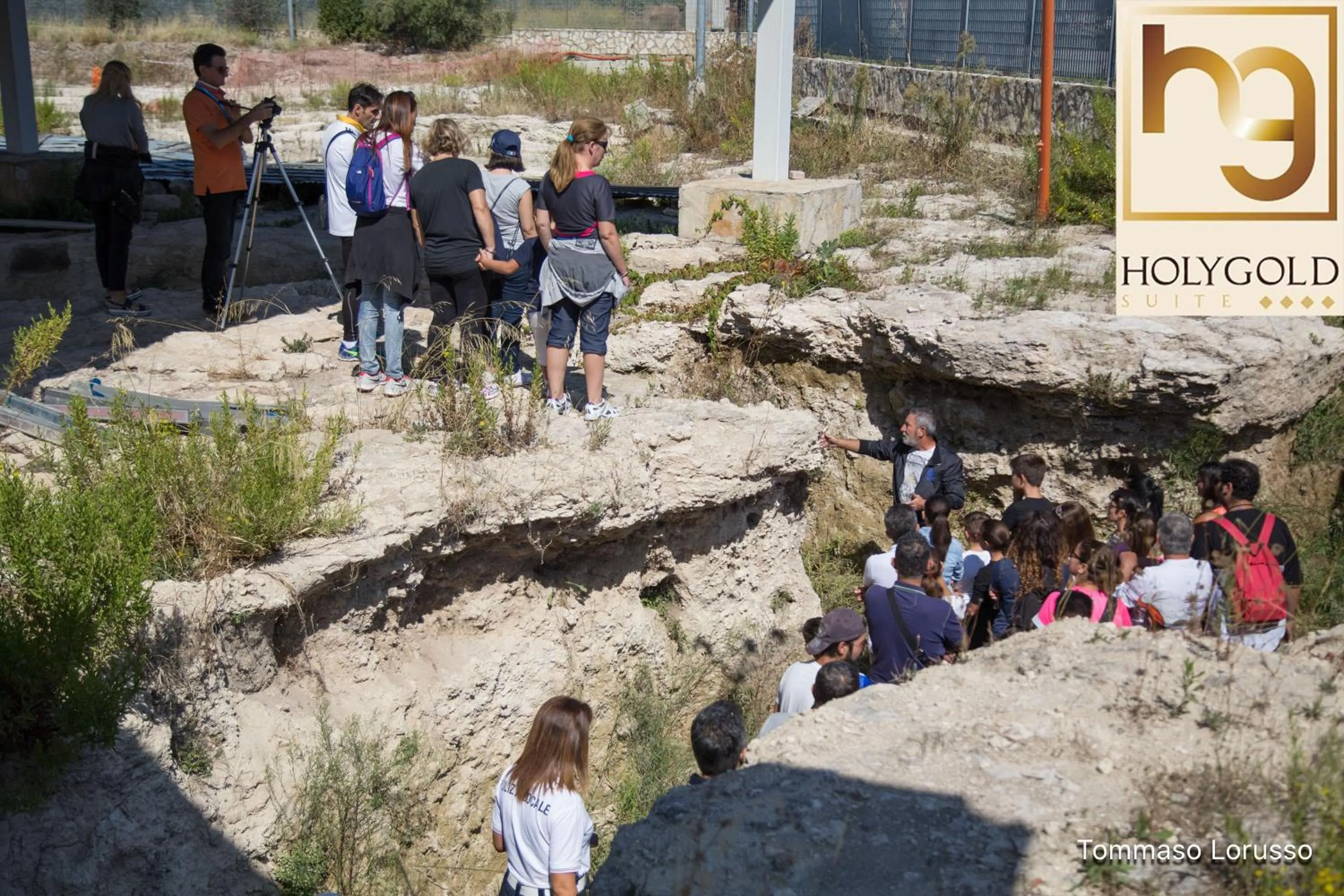 Hiking in HOLYGOLD Suite ****