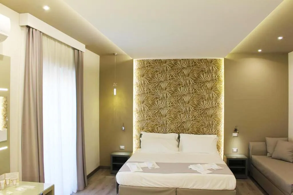 Bed in HOLYGOLD Suite ****