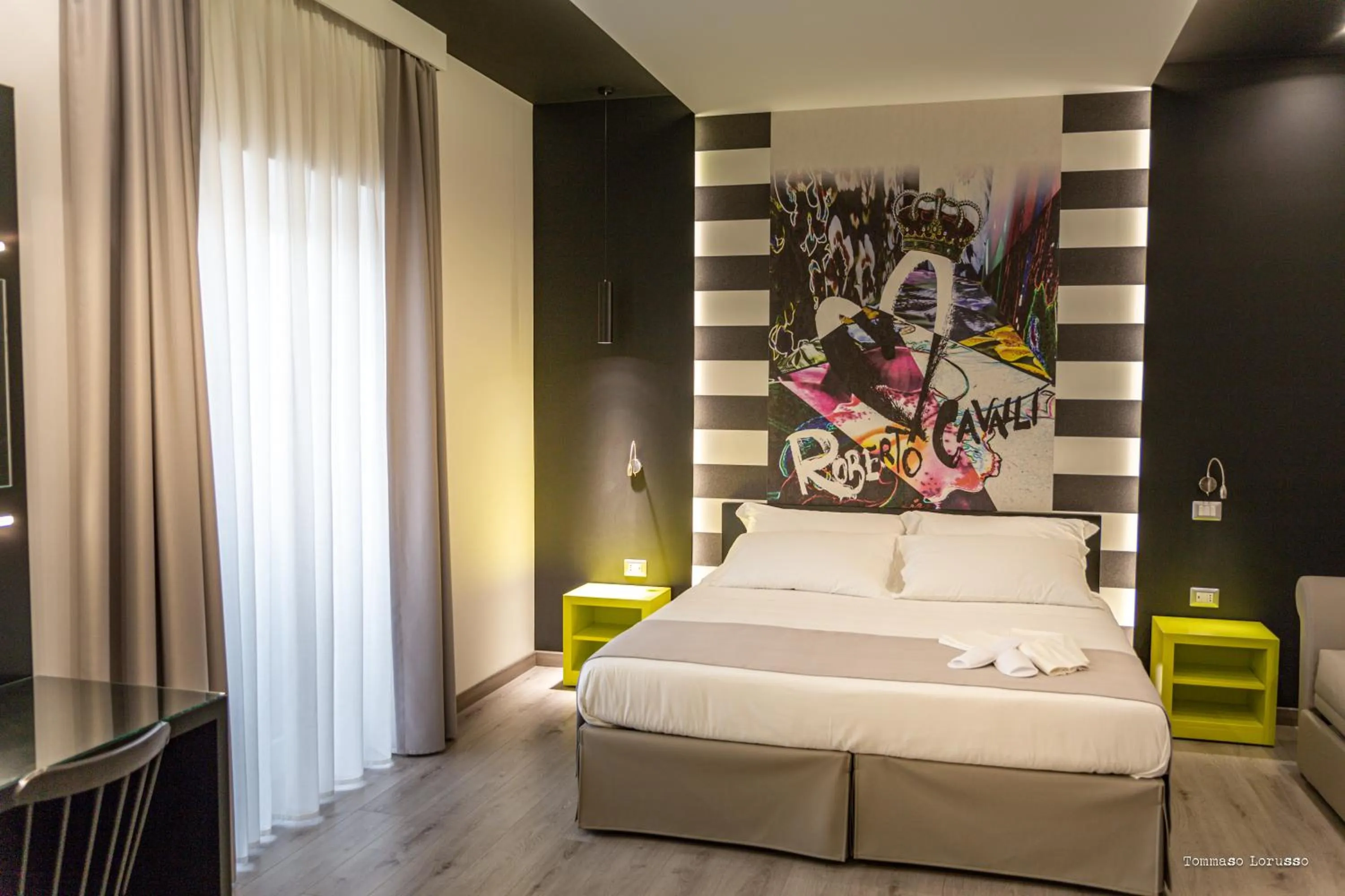 Bed in HOLYGOLD Suite ****