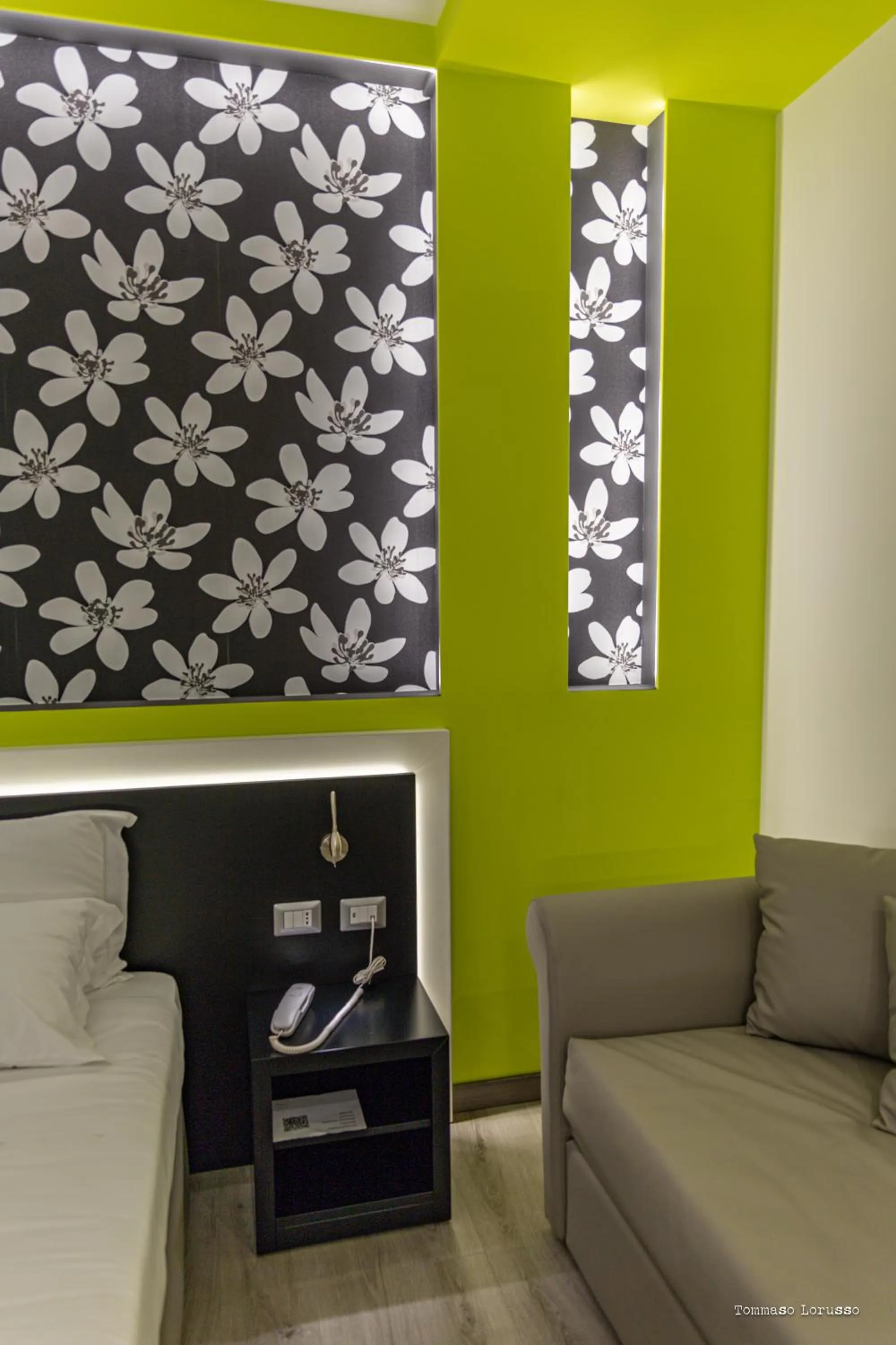 Photo of the whole room in HOLYGOLD Suite ****