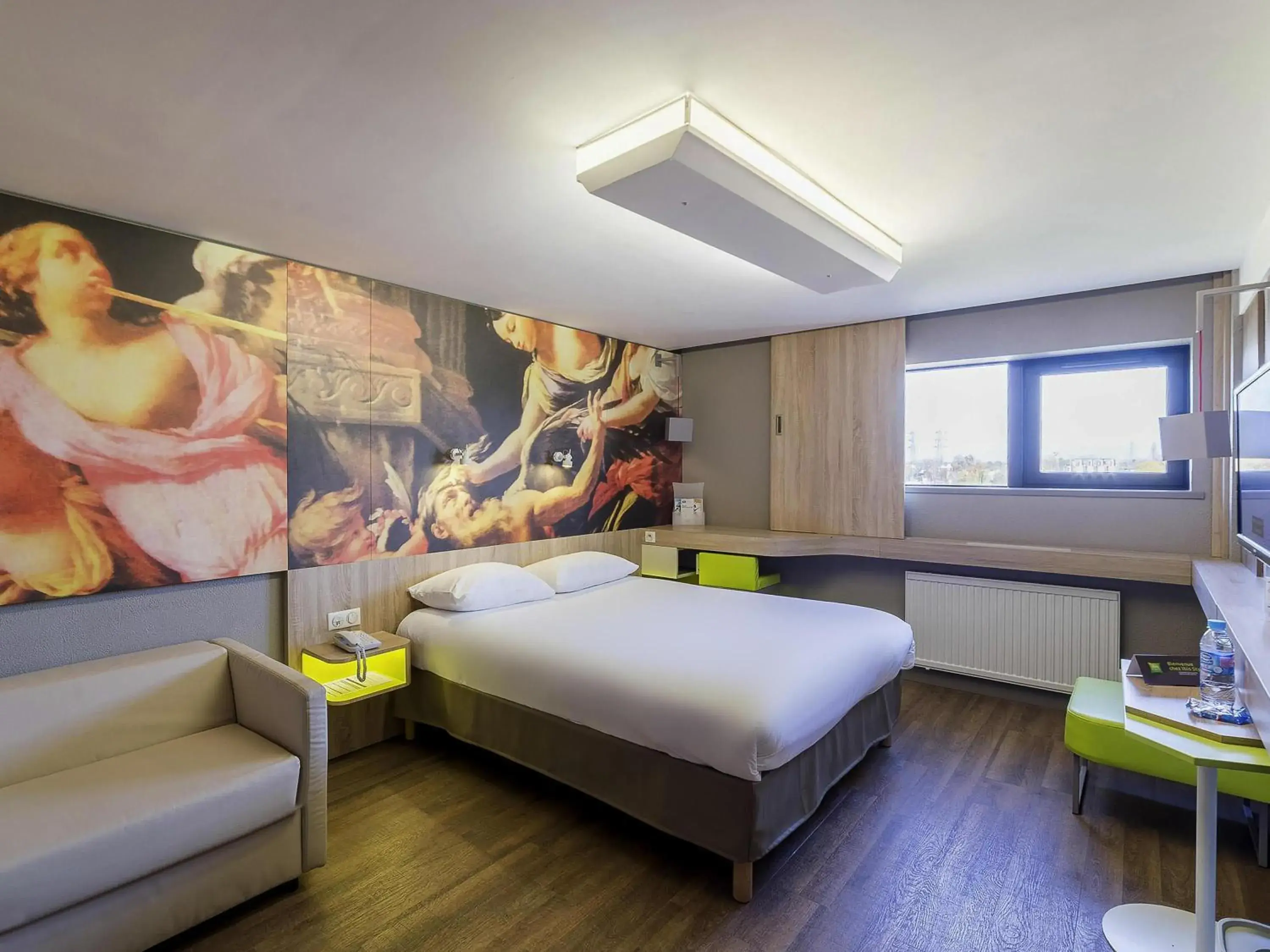 Standard Suite with One Double Bed and Sofa in Ibis Styles Lille Marcq En Baroeul Standard Suite with One Double Bed and Sofa in Ibis Styles Lille Marcq En Baroeul