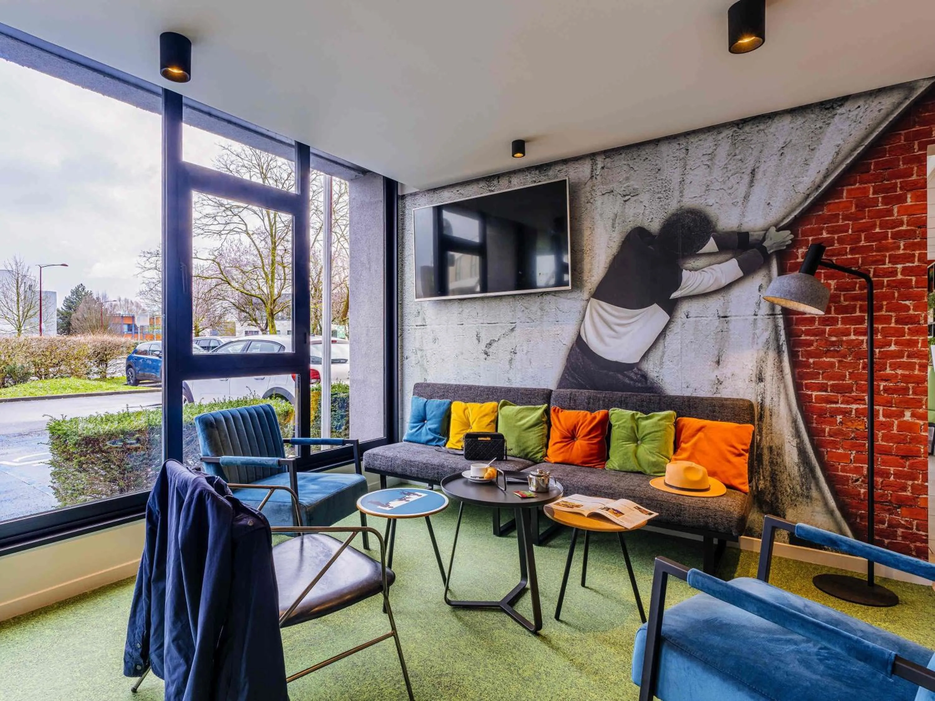 Lounge or bar in Ibis Styles Lille Marcq En Baroeul