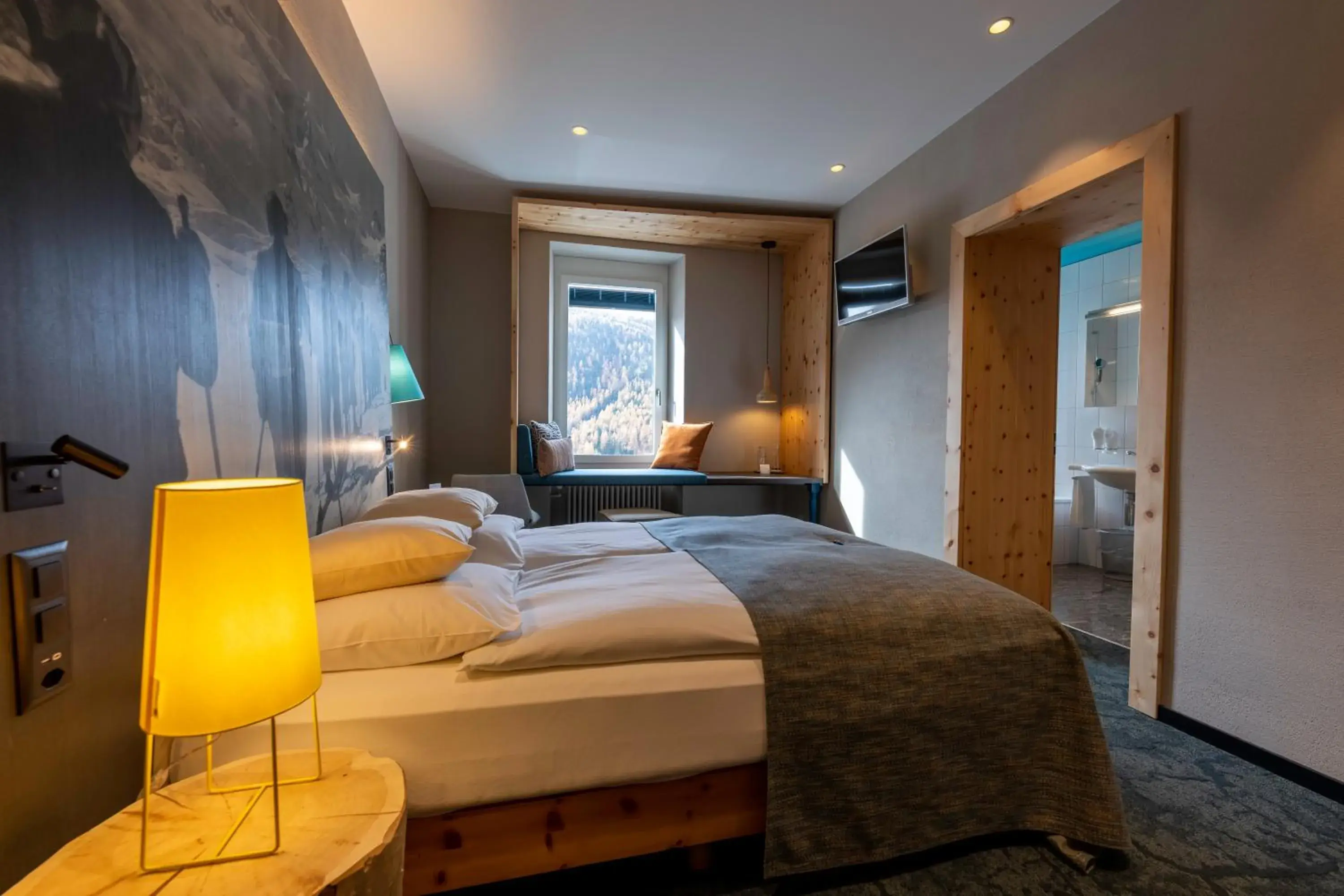 Comfort Room Arve With Queen Bed in Sporthotel Pontresina Comfort Room Arve With Queen Bed in Sporthotel Pontresina