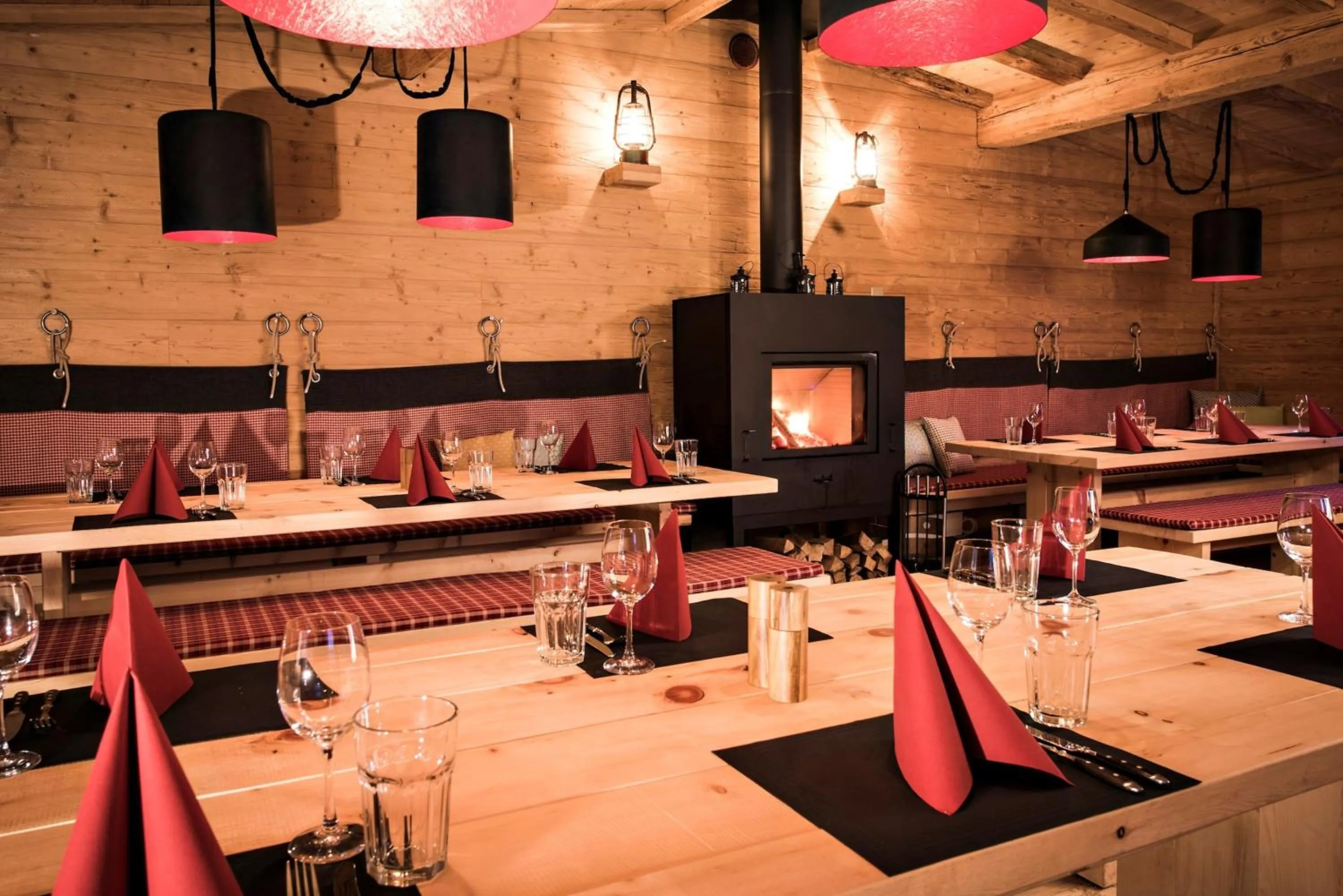 Restaurant/places to eat in Sporthotel Pontresina