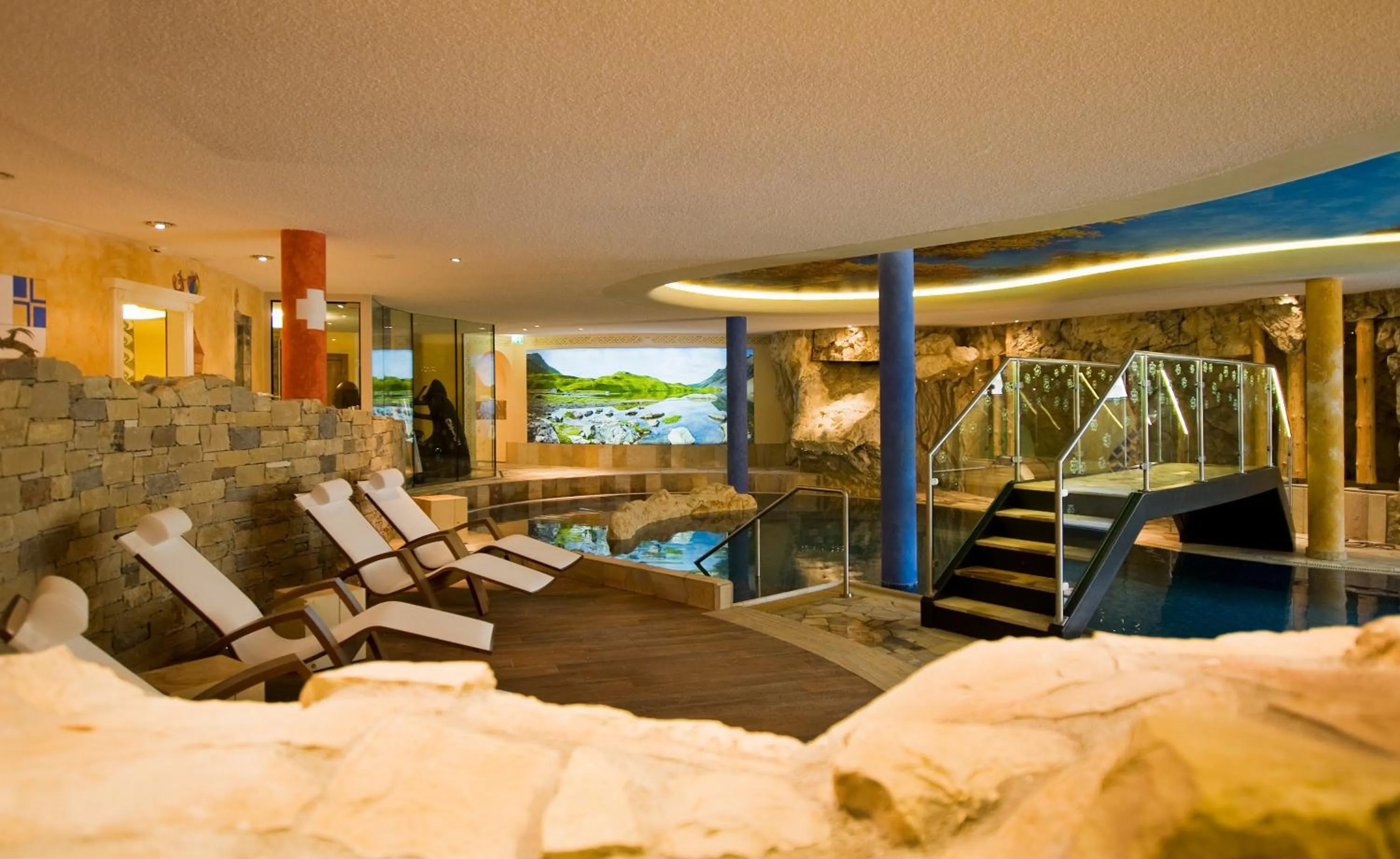 Swimming pool in BelArosa Suiten & Wellness