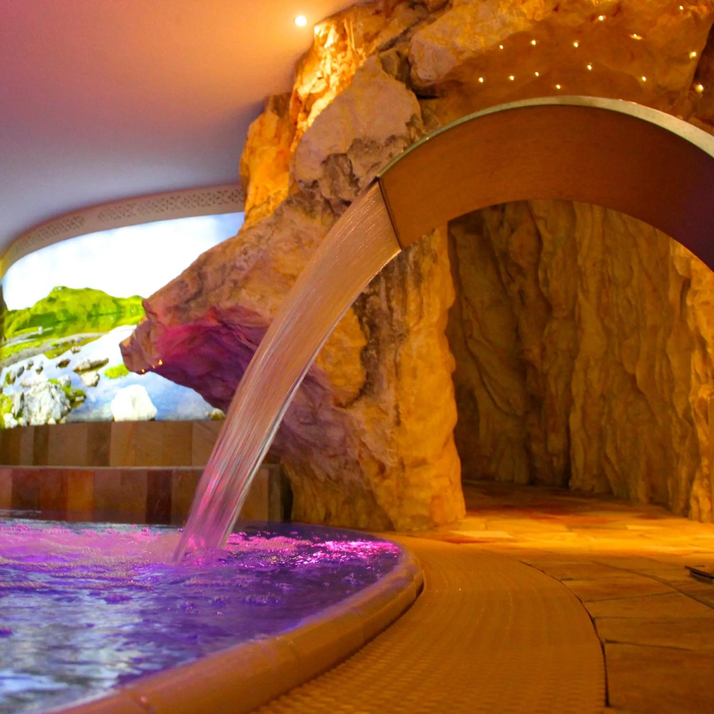 Swimming pool in BelArosa Suiten & Wellness