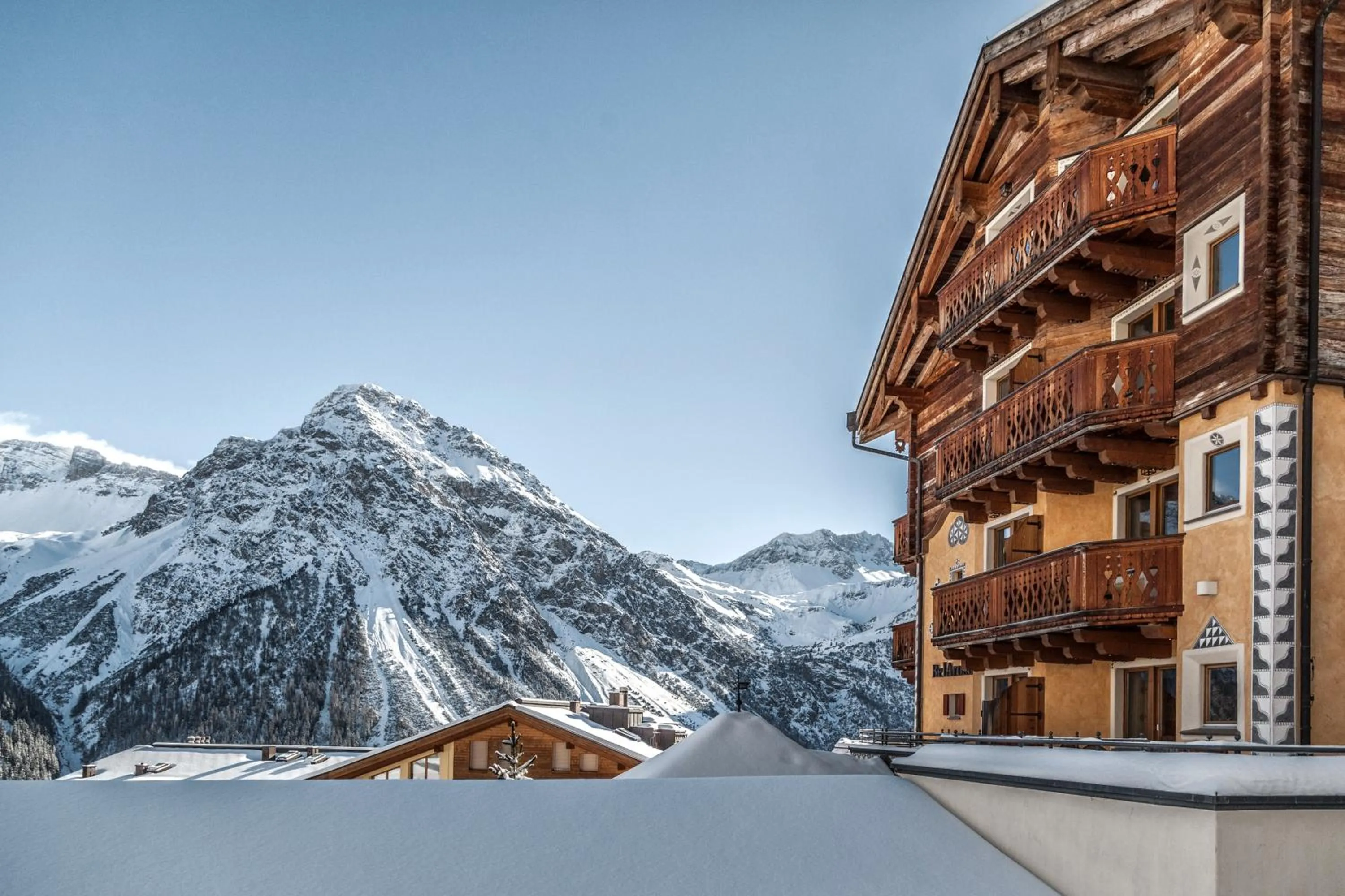 Facade/entrance in BelArosa Suiten & Wellness