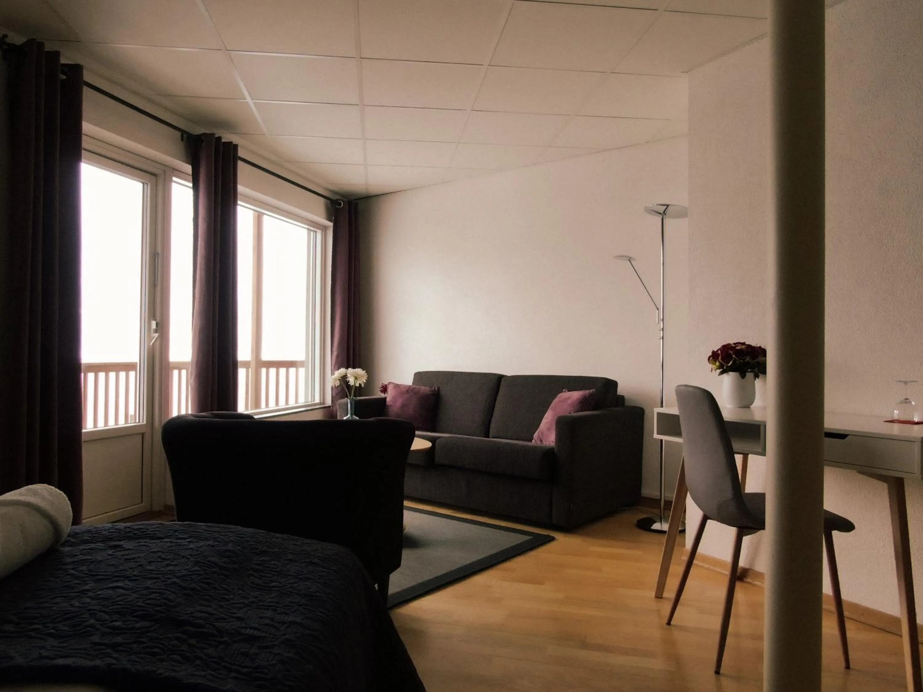 Living room in Arctic Inn