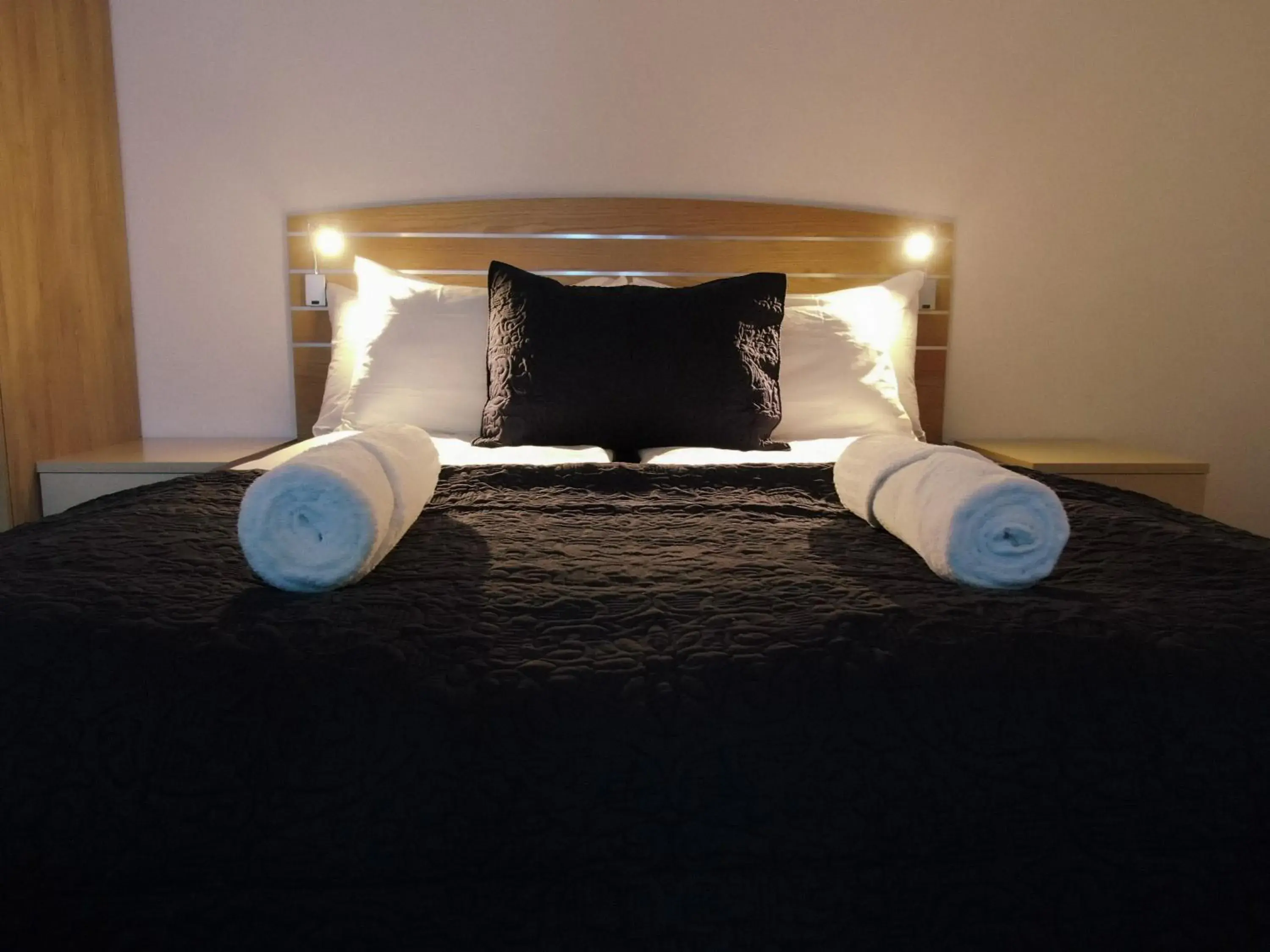 King Room with Two King Beds - single occupancy in Arctic Inn King Room with Two King Beds - single occupancy in Arctic Inn