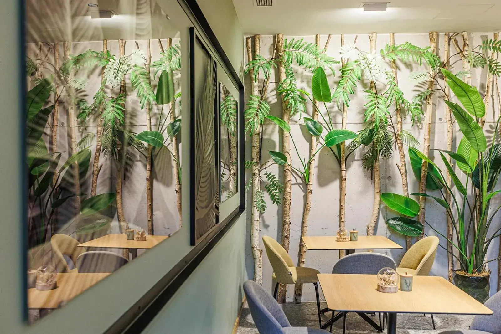 Lounge or bar in Hotel Ecos del Sella Lounge or bar in Hotel Ecos del Sella