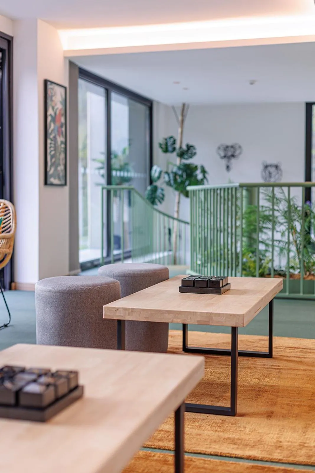 Communal lounge/ TV room in Hotel Ecos del Sella