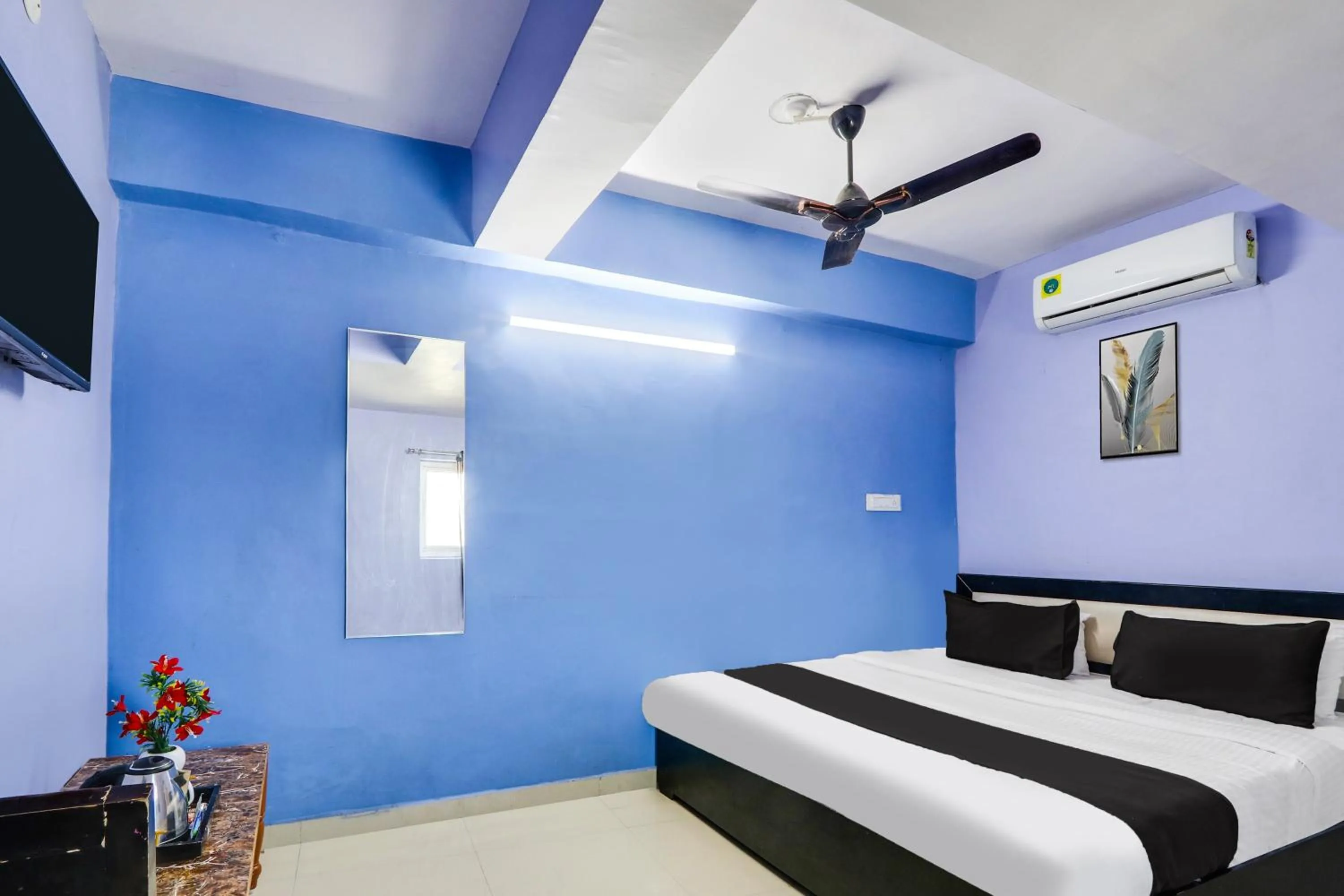 Bedroom, Bed in Hotel O Grand Hotel And Lodge