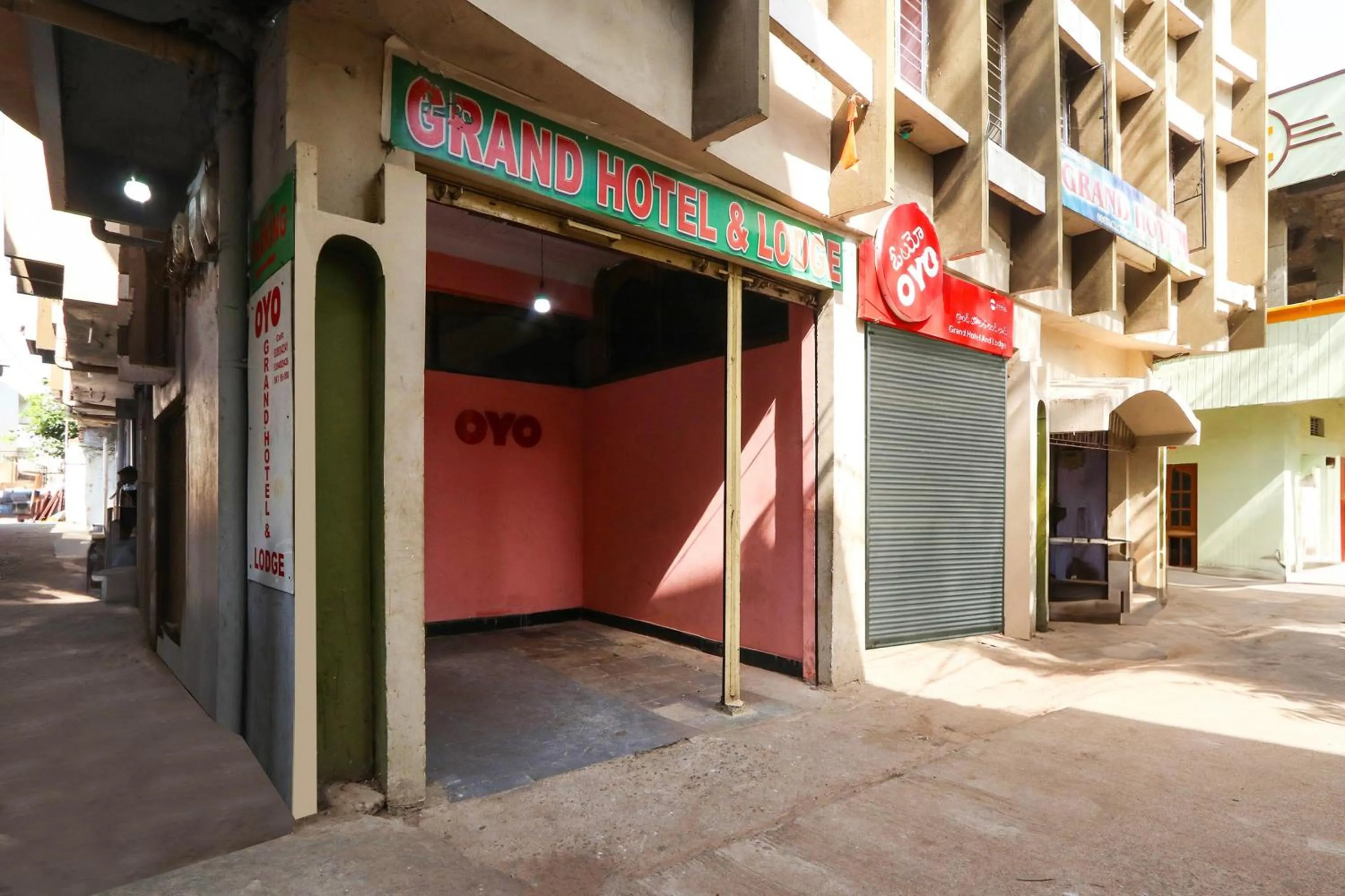 Facade/entrance in Hotel O Grand Hotel And Lodge
