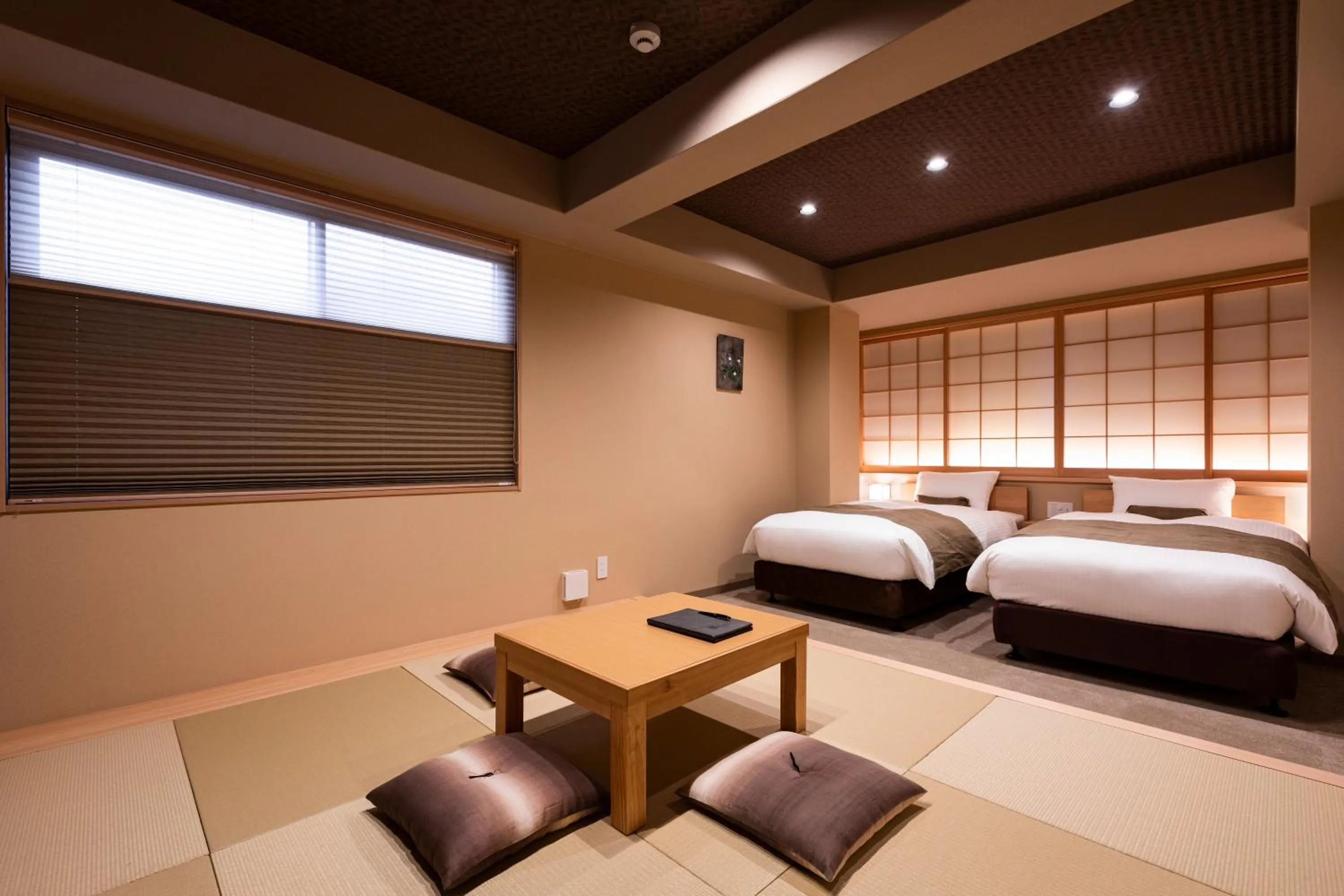 Photo of the whole room, Bed in Rinn Kitagomon
