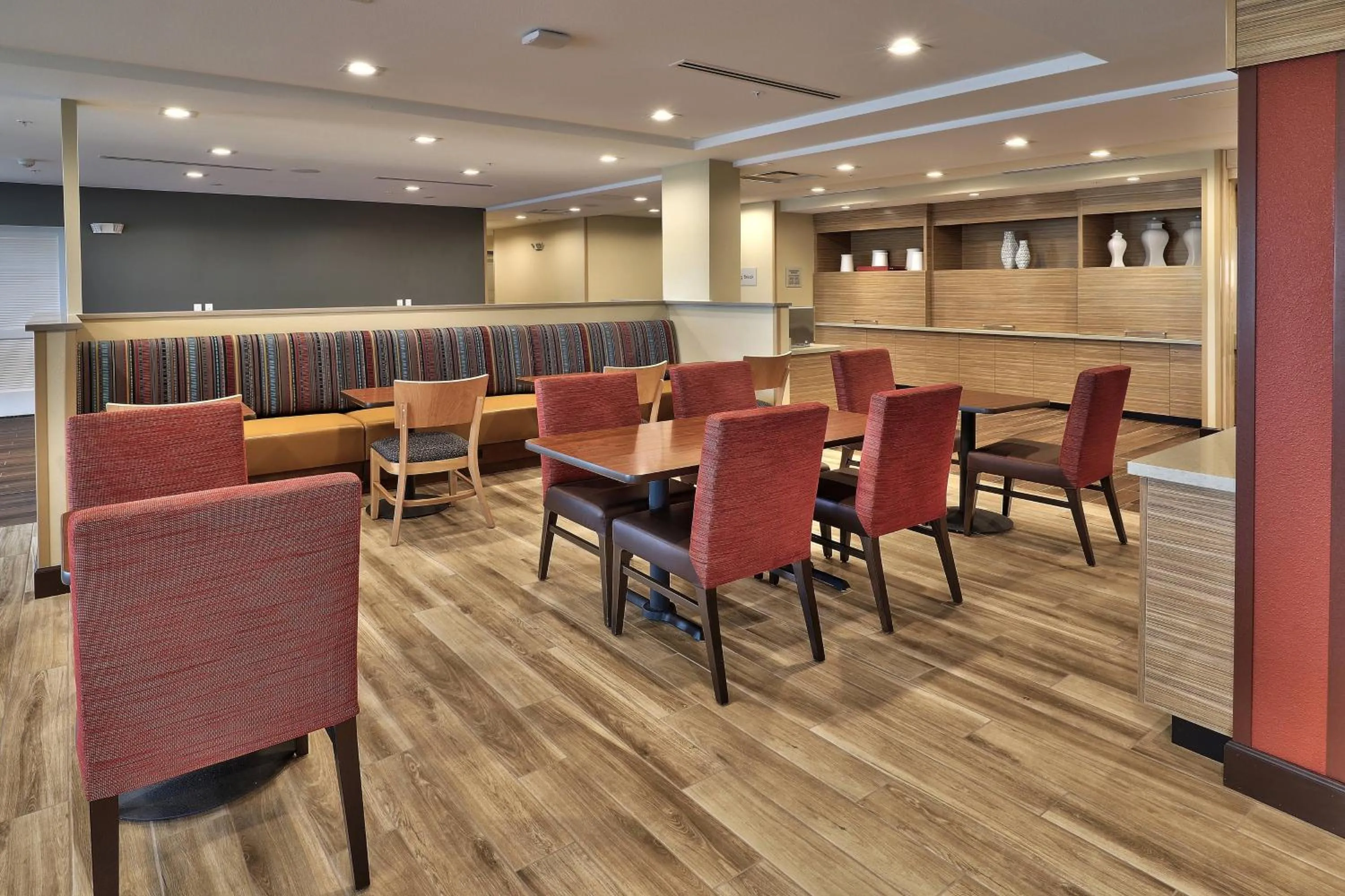 Breakfast in TownePlace Suites by Marriott Albuquerque Old Town