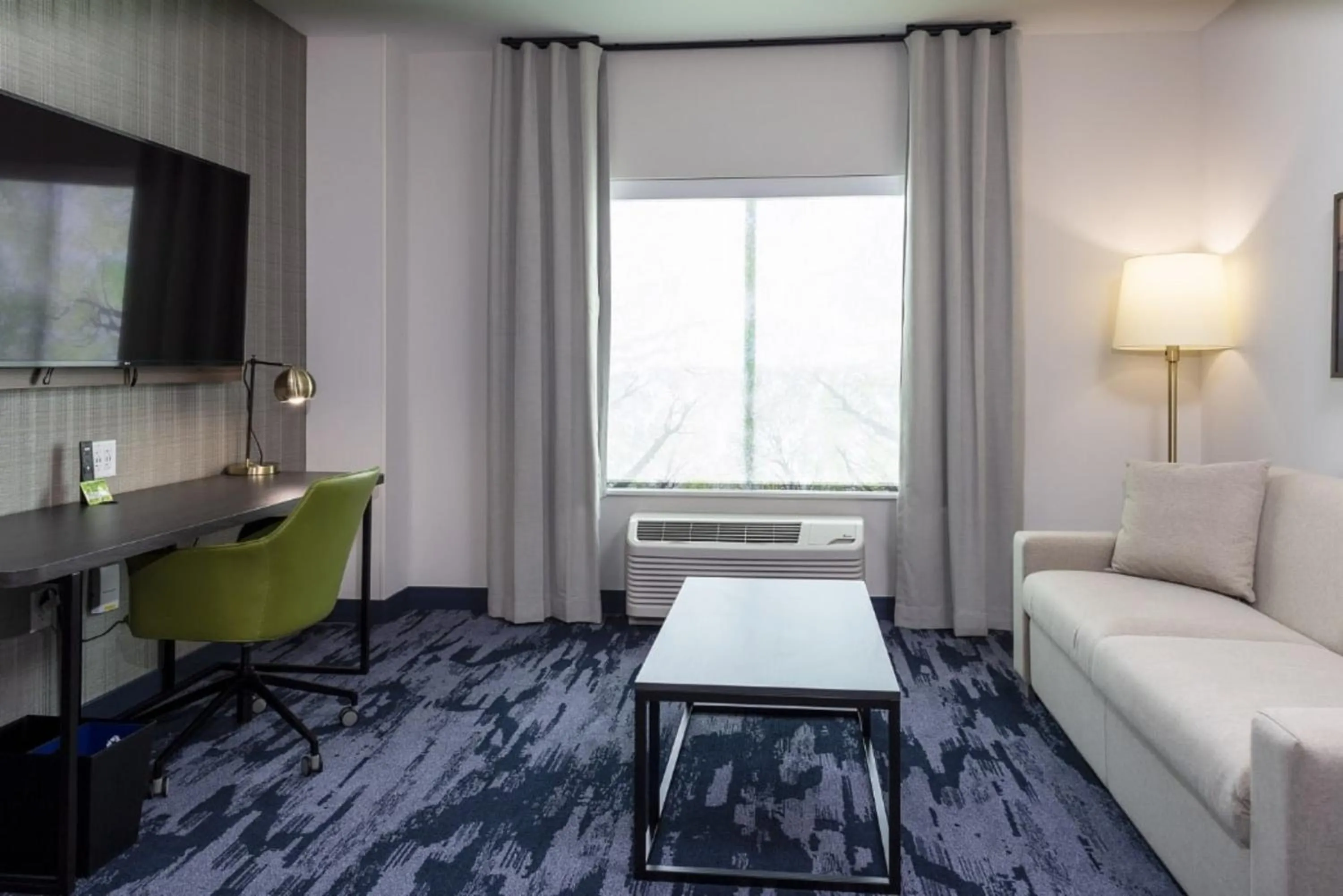 Bed in Fairfield Inn & Suites Monahans