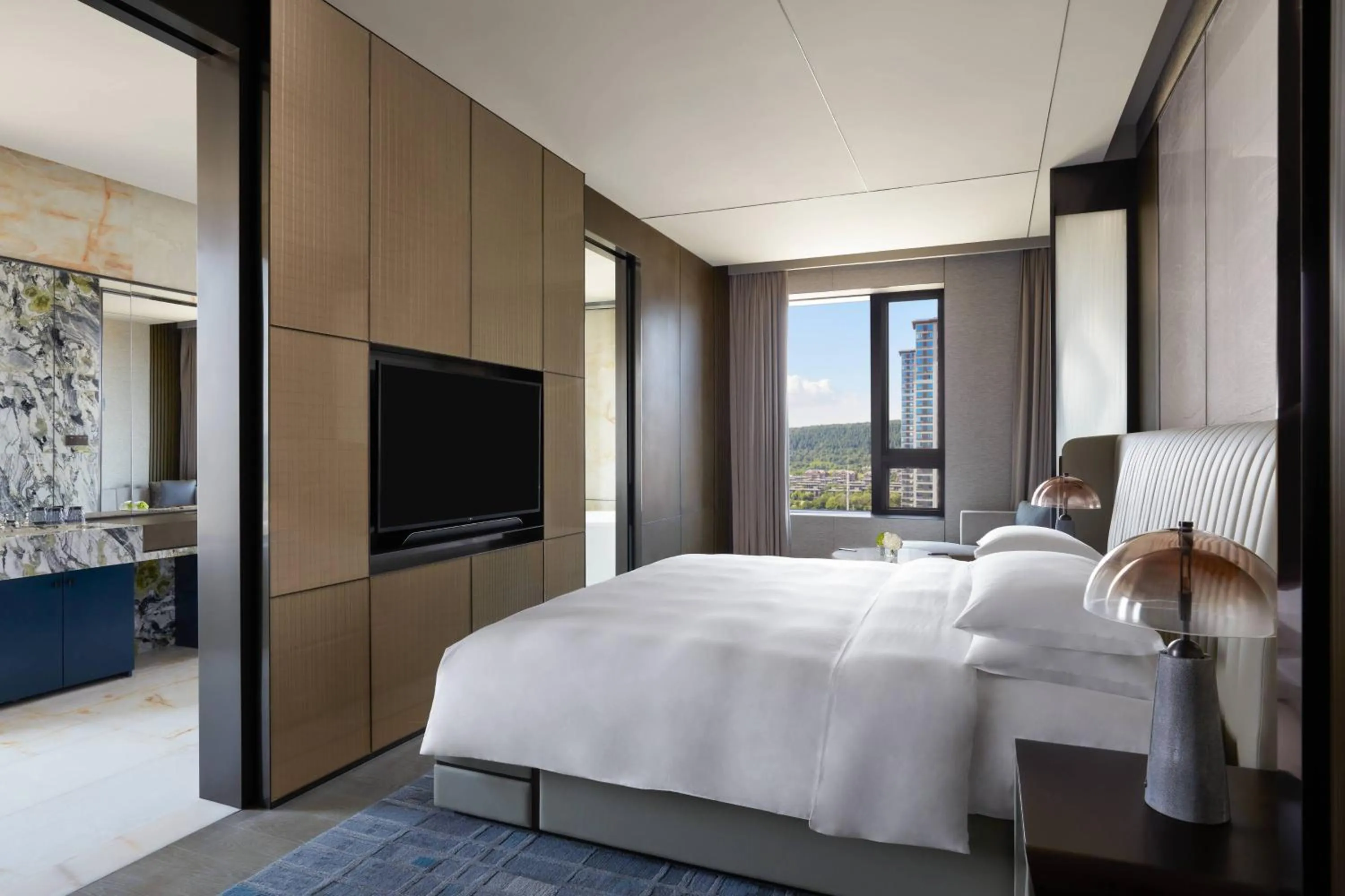 Bedroom, Bed in Wuhan Marriott Hotel Optics Valley