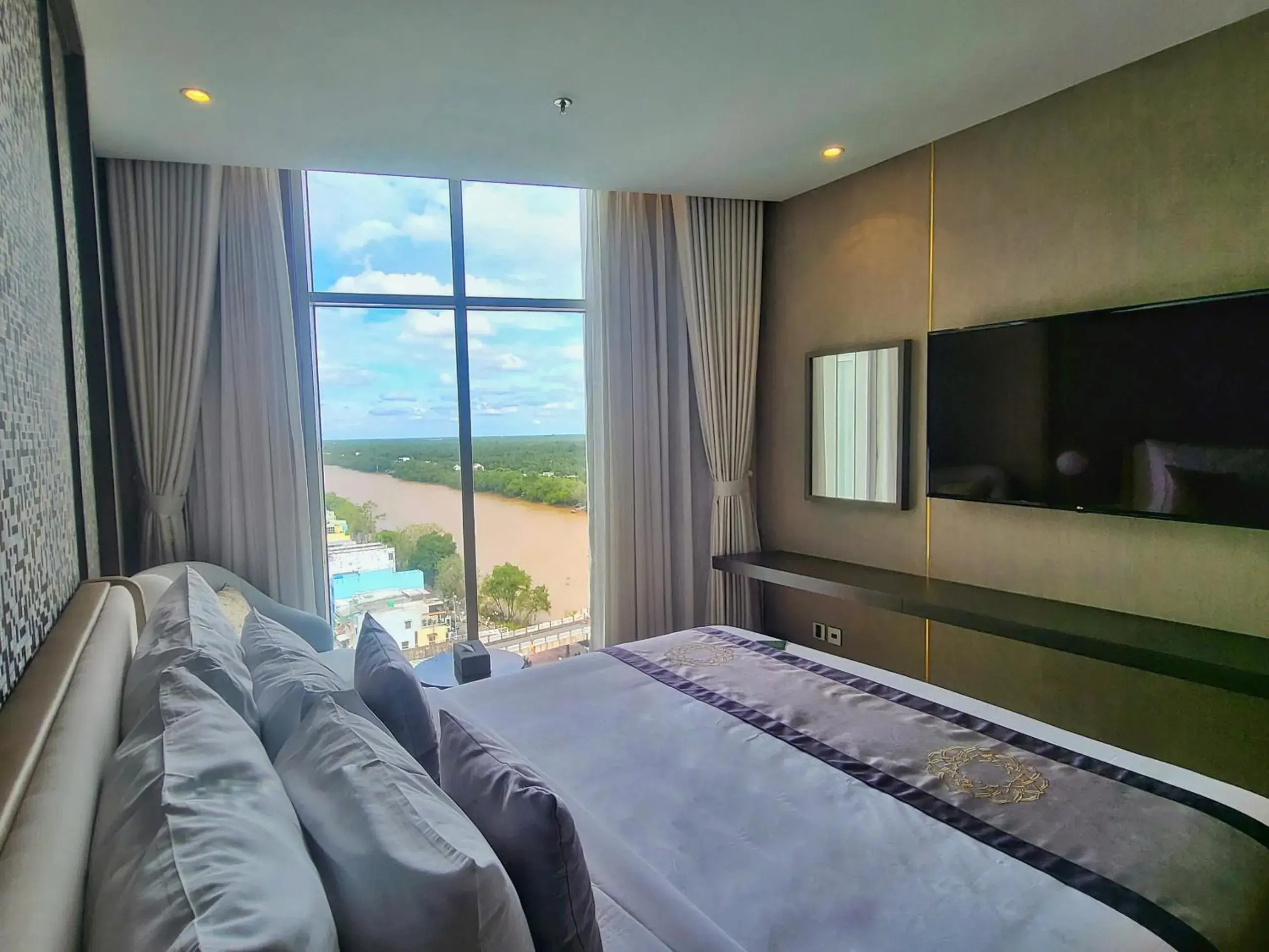 Suite in Diamond Stars Ben Tre Hotel Suite in Diamond Stars Ben Tre Hotel