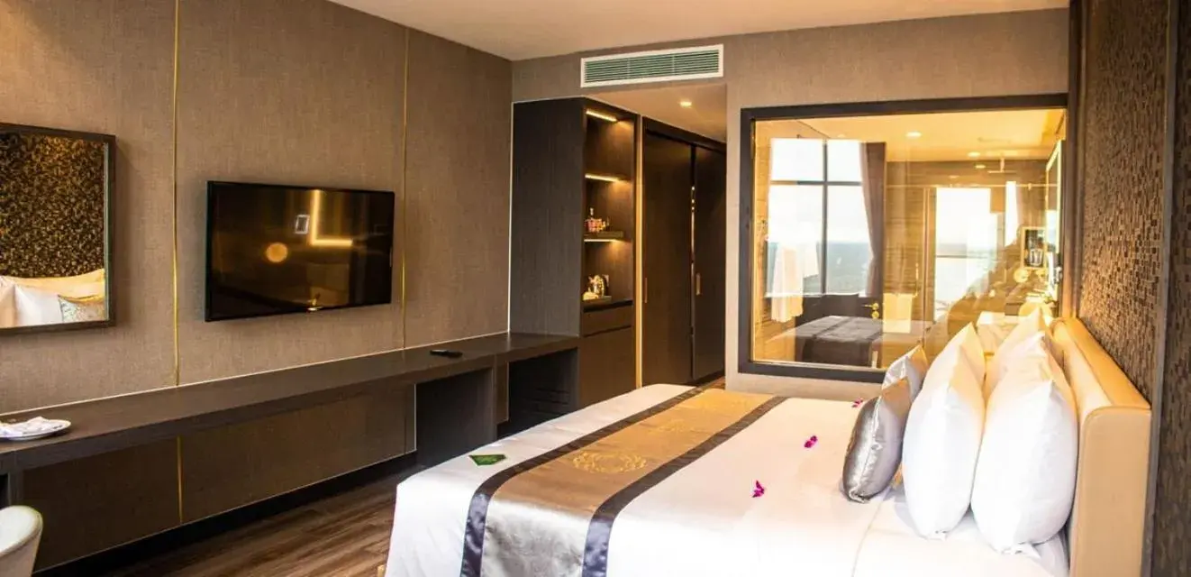 Superior King Room in Diamond Stars Ben Tre Hotel Superior King Room in Diamond Stars Ben Tre Hotel