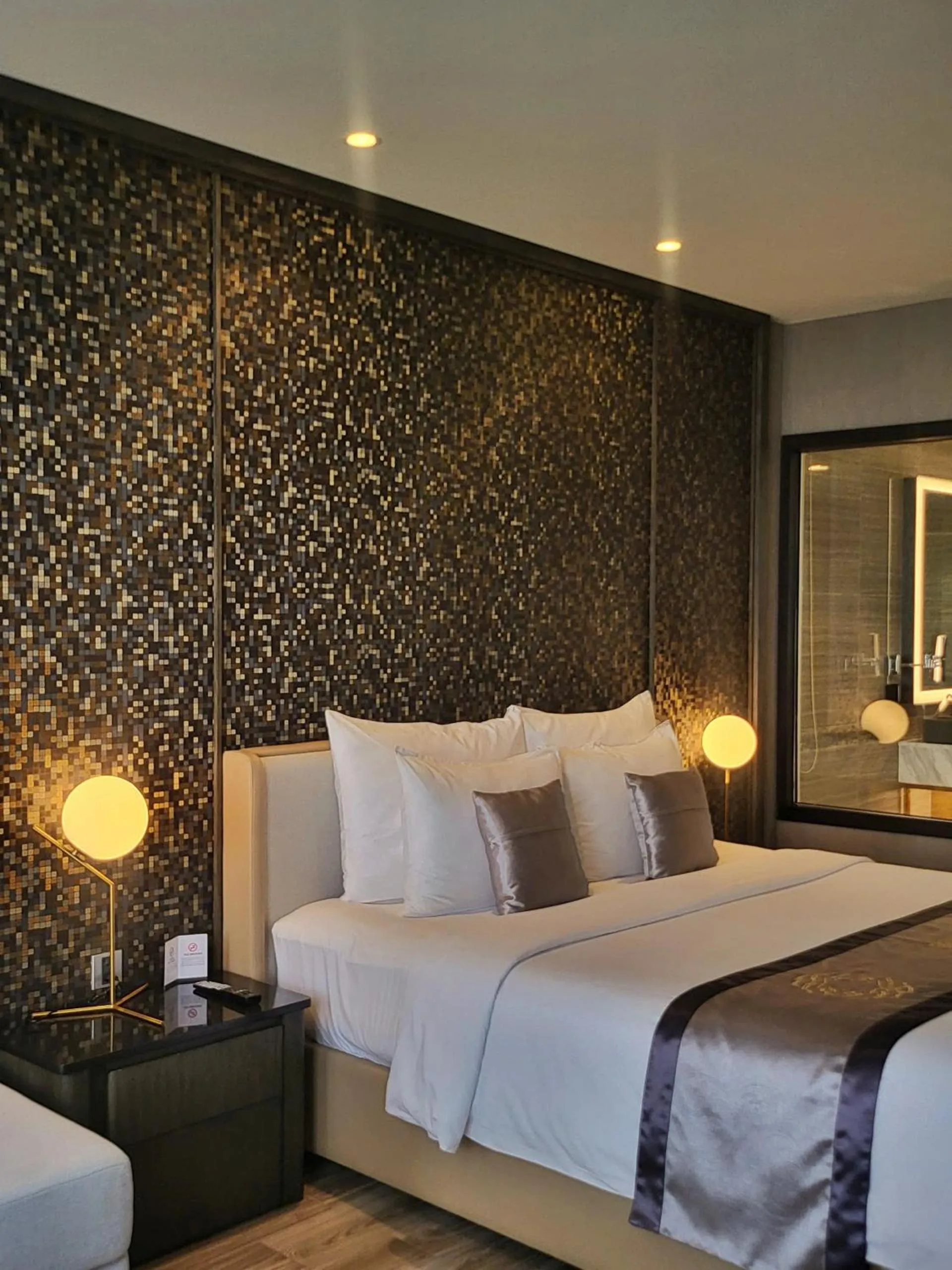 Bedroom, Bed in Diamond Stars Ben Tre Hotel