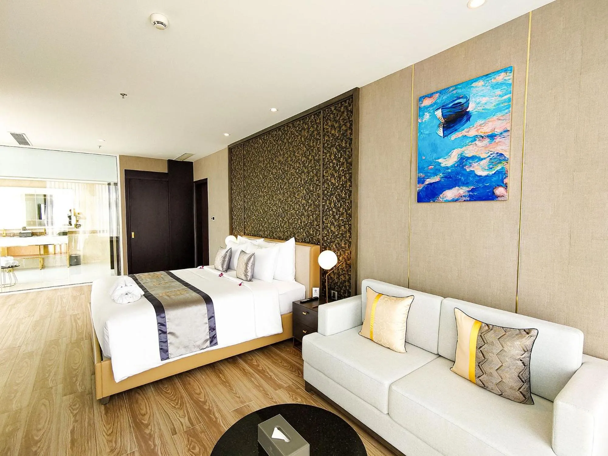 City view, Bed in Diamond Stars Ben Tre Hotel