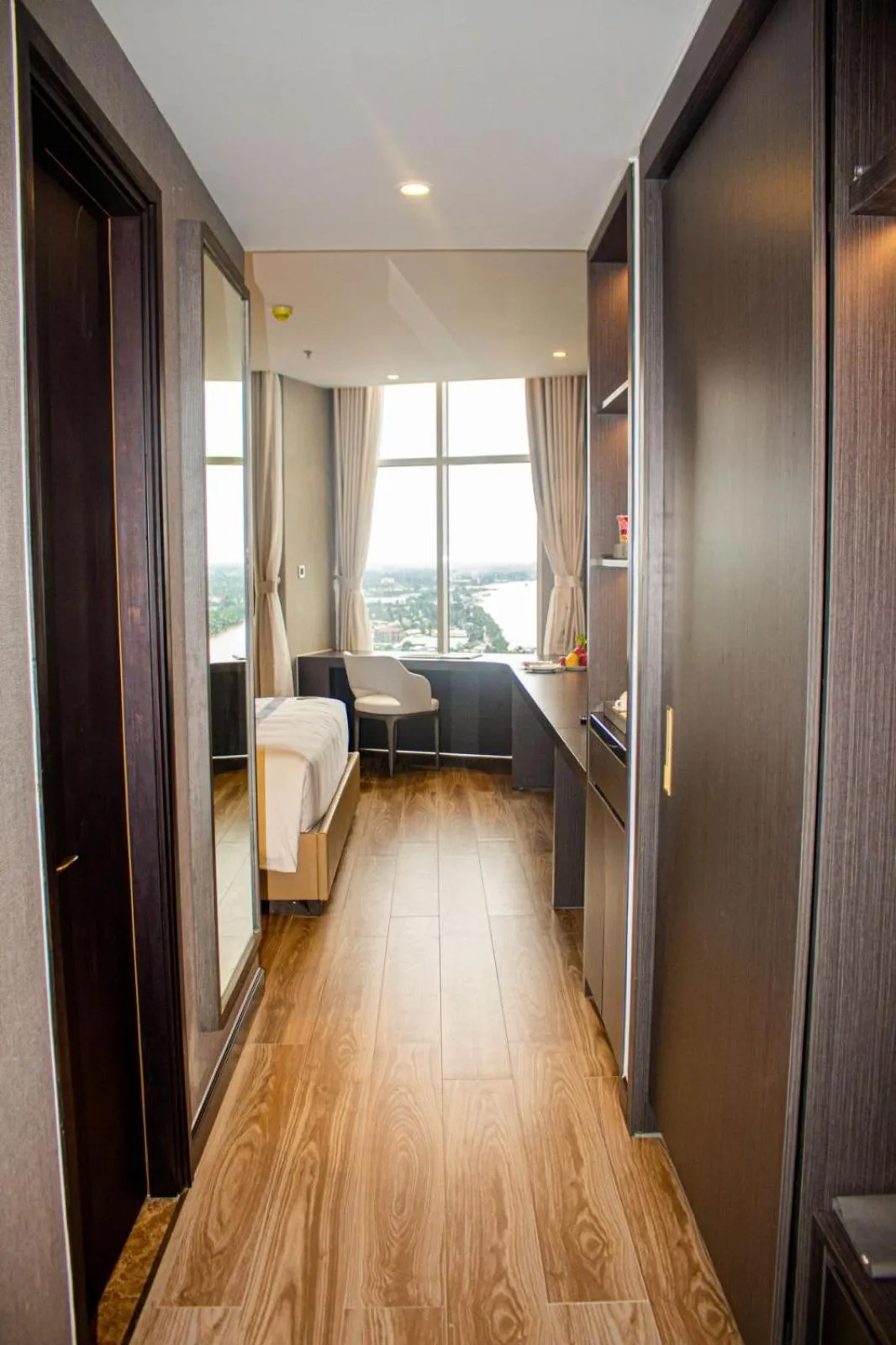 Area and facilities, Bed in Diamond Stars Ben Tre Hotel