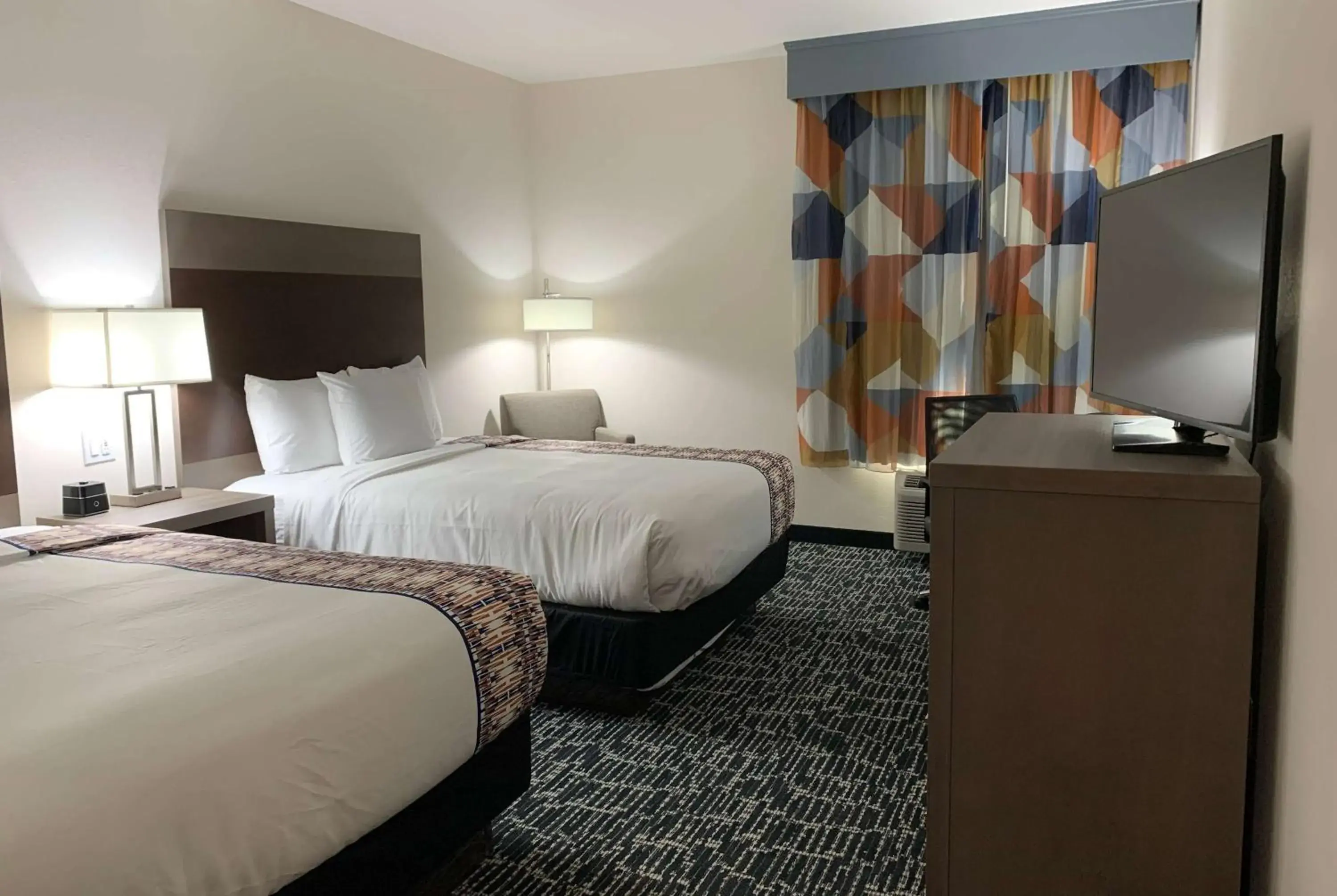 Photo of the whole room, Bed in La Quinta Inn & Suites by Wyndham - Red Oak TX IH-35E Photo of the whole room, Bed in La Quinta Inn & Suites by Wyndham - Red Oak TX IH-35E