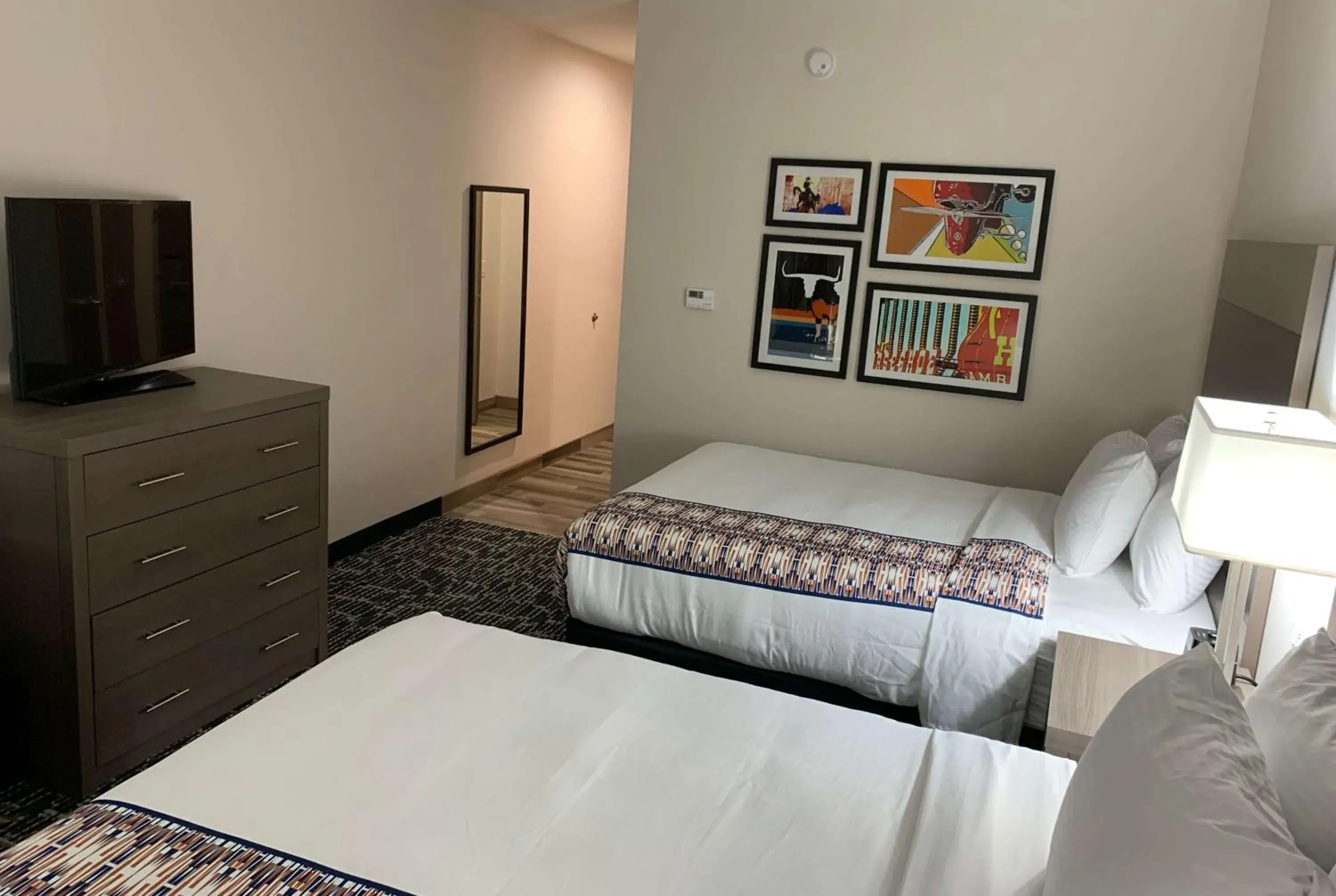 Queen Room with Two Queen Beds - Non-Smoking in La Quinta Inn & Suites by Wyndham - Red Oak TX IH-35E Queen Room with Two Queen Beds - Non-Smoking in La Quinta Inn & Suites by Wyndham - Red Oak TX IH-35E